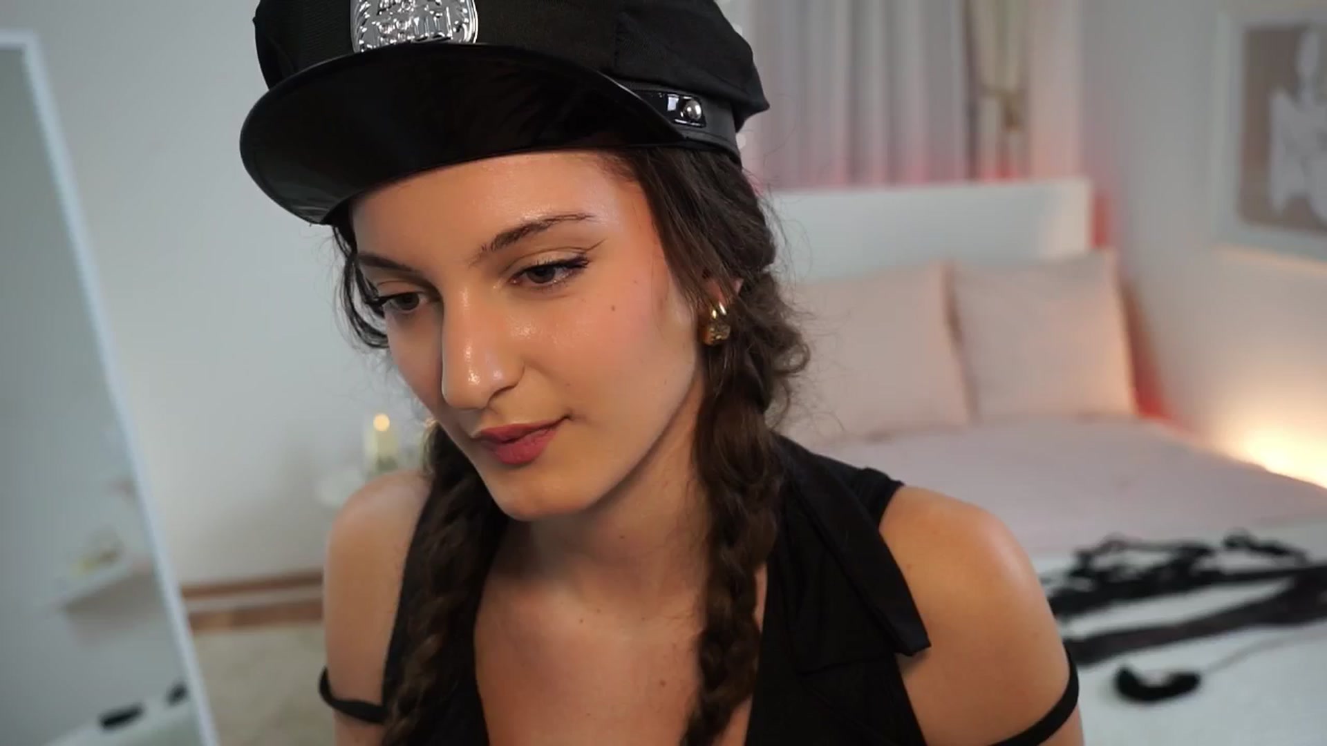 Gallery image thumbnail from LoveelyLunaa's myfreecams stream on, 11/06/2024, 11:37 image 4 of 20