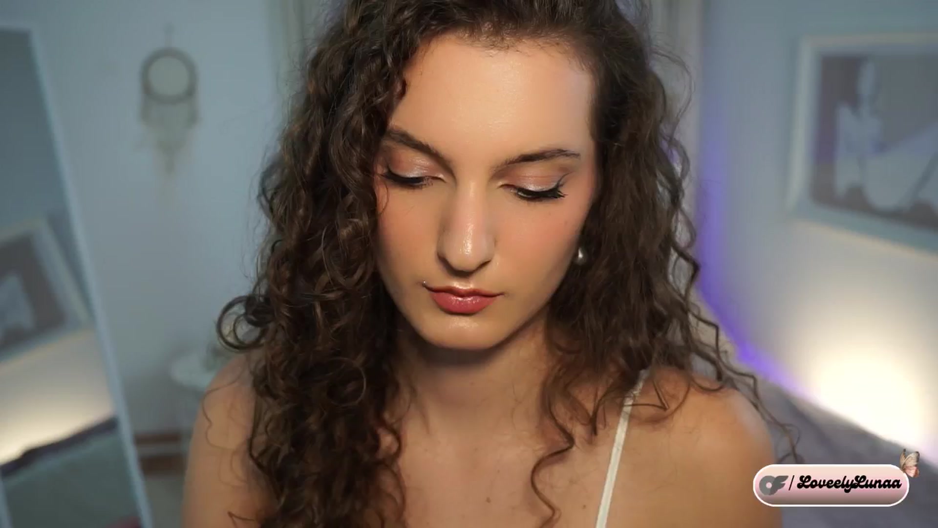 Gallery image thumbnail from LoveelyLunaa's myfreecams stream on, 11/27/2024, 20:31 image 7 of 20