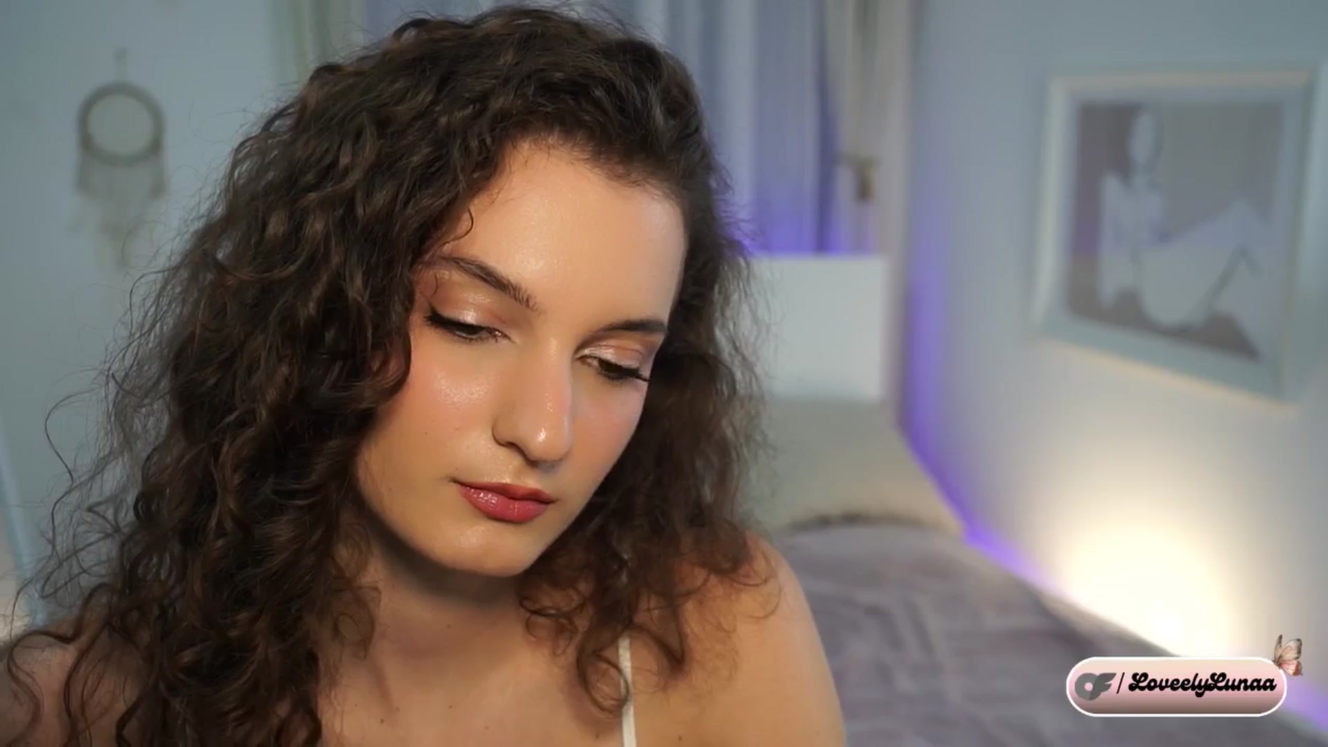 Gallery image thumbnail from LoveelyLunaa's myfreecams stream on, 11/27/2024, 21:58 image 17 of 20