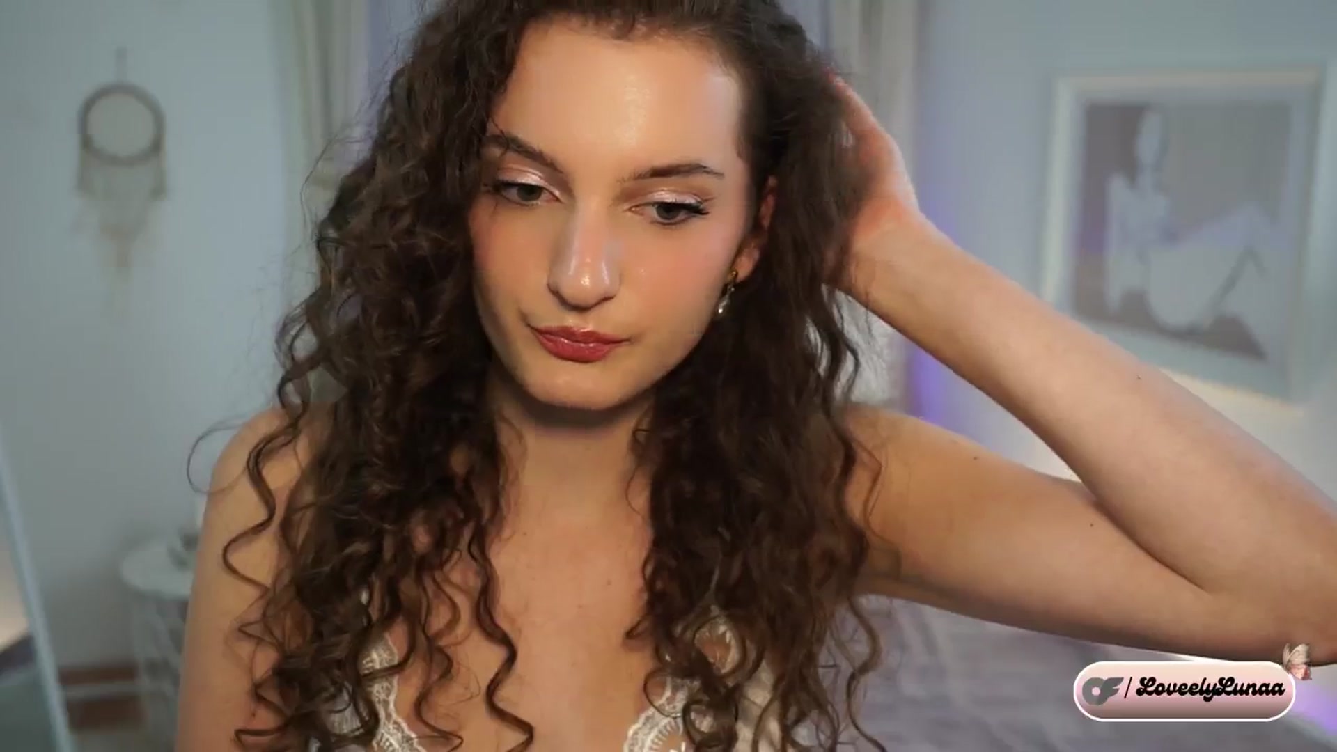 Gallery image thumbnail from LoveelyLunaa's myfreecams stream on, 11/27/2024, 21:58 image 20 of 20