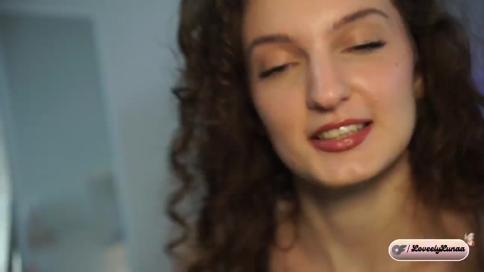 Gallery image thumbnail from LoveelyLunaa's myfreecams stream on, 11/28/2024, 13:24 image 19 of 20