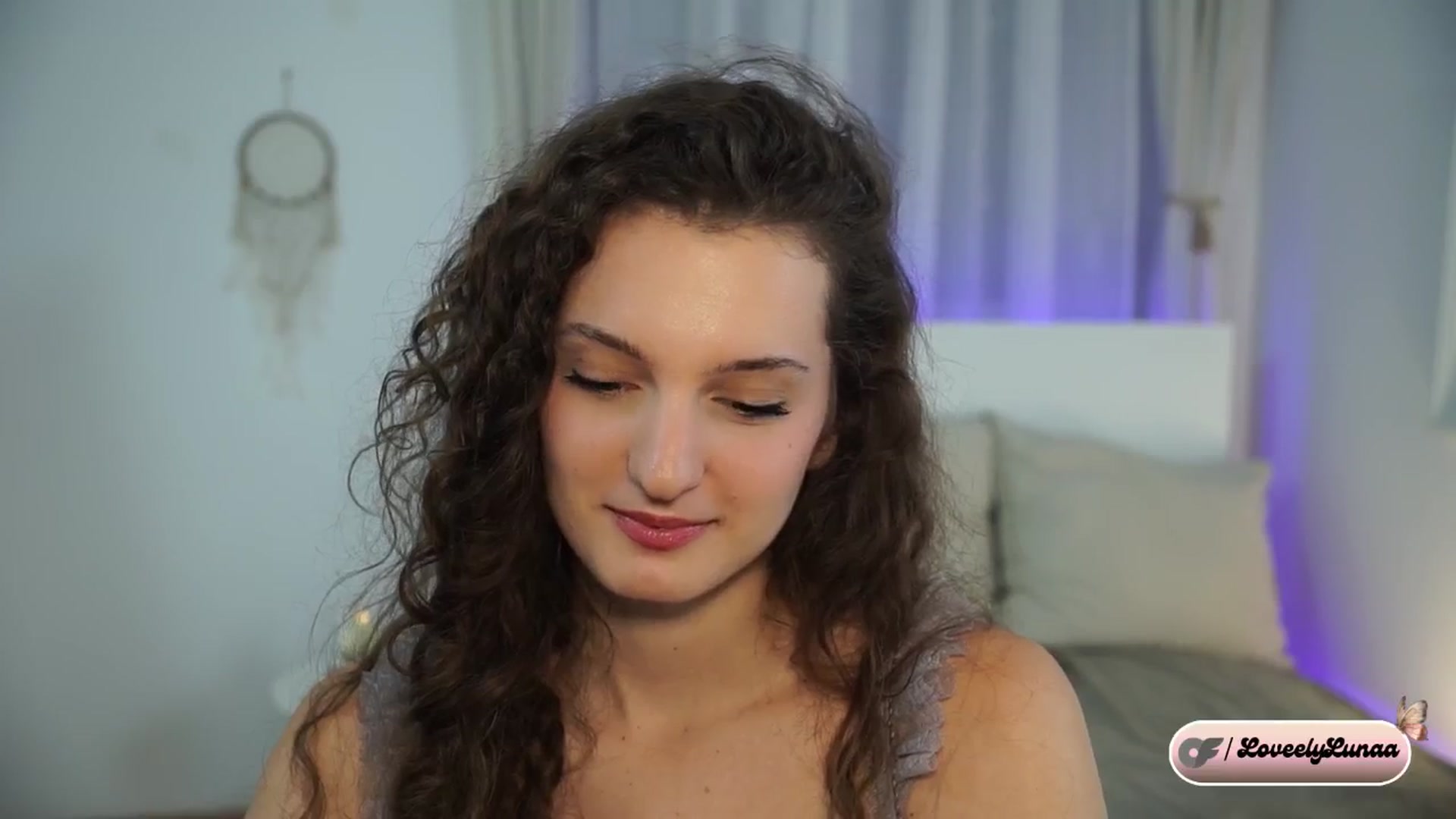 Gallery image thumbnail from LoveelyLunaa's myfreecams stream on, 11/28/2024, 14:52 image 13 of 20