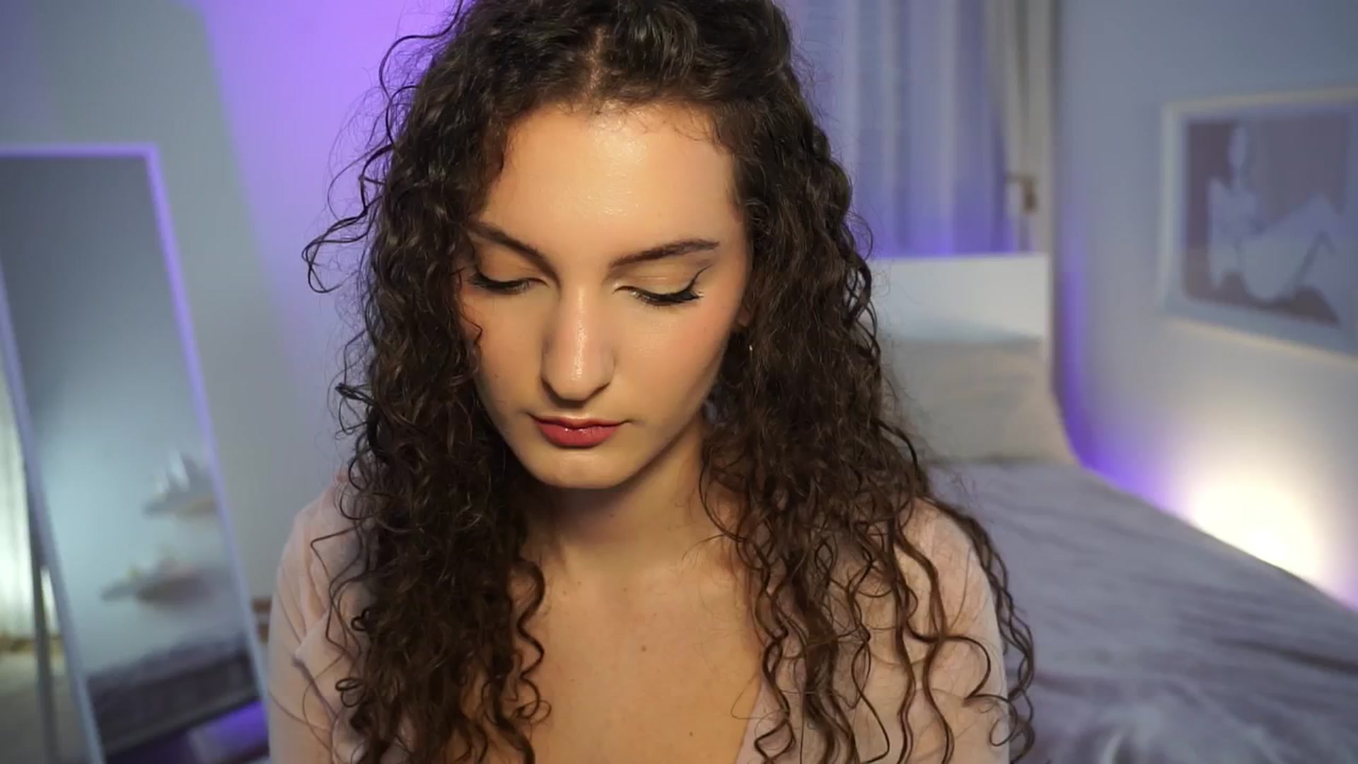 Gallery image thumbnail from LoveelyLunaa's myfreecams stream on, 12/08/2024, 14:41 image 1 of 20