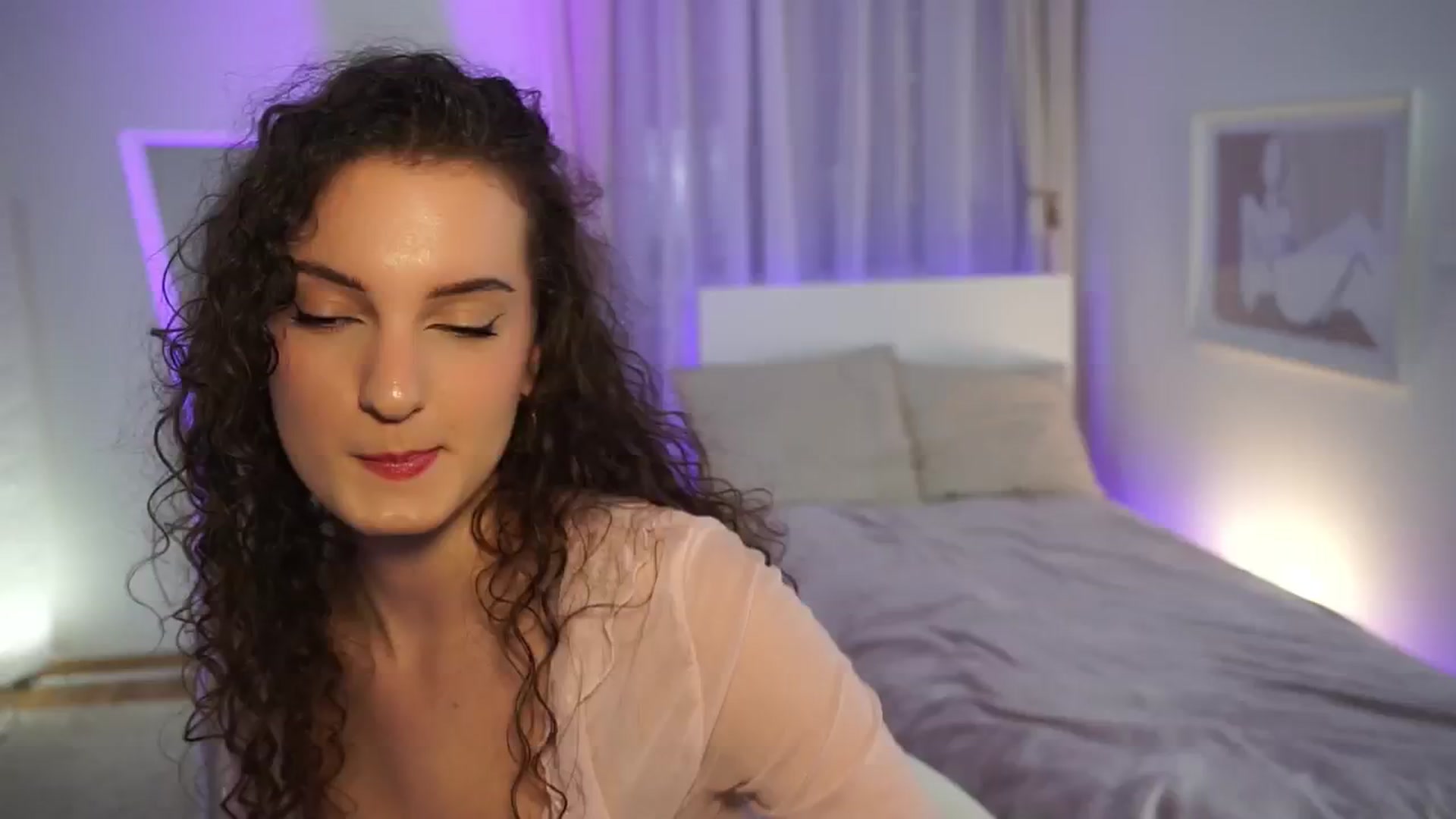 Gallery image thumbnail from LoveelyLunaa's myfreecams stream on, 12/08/2024, 14:41 image 15 of 20