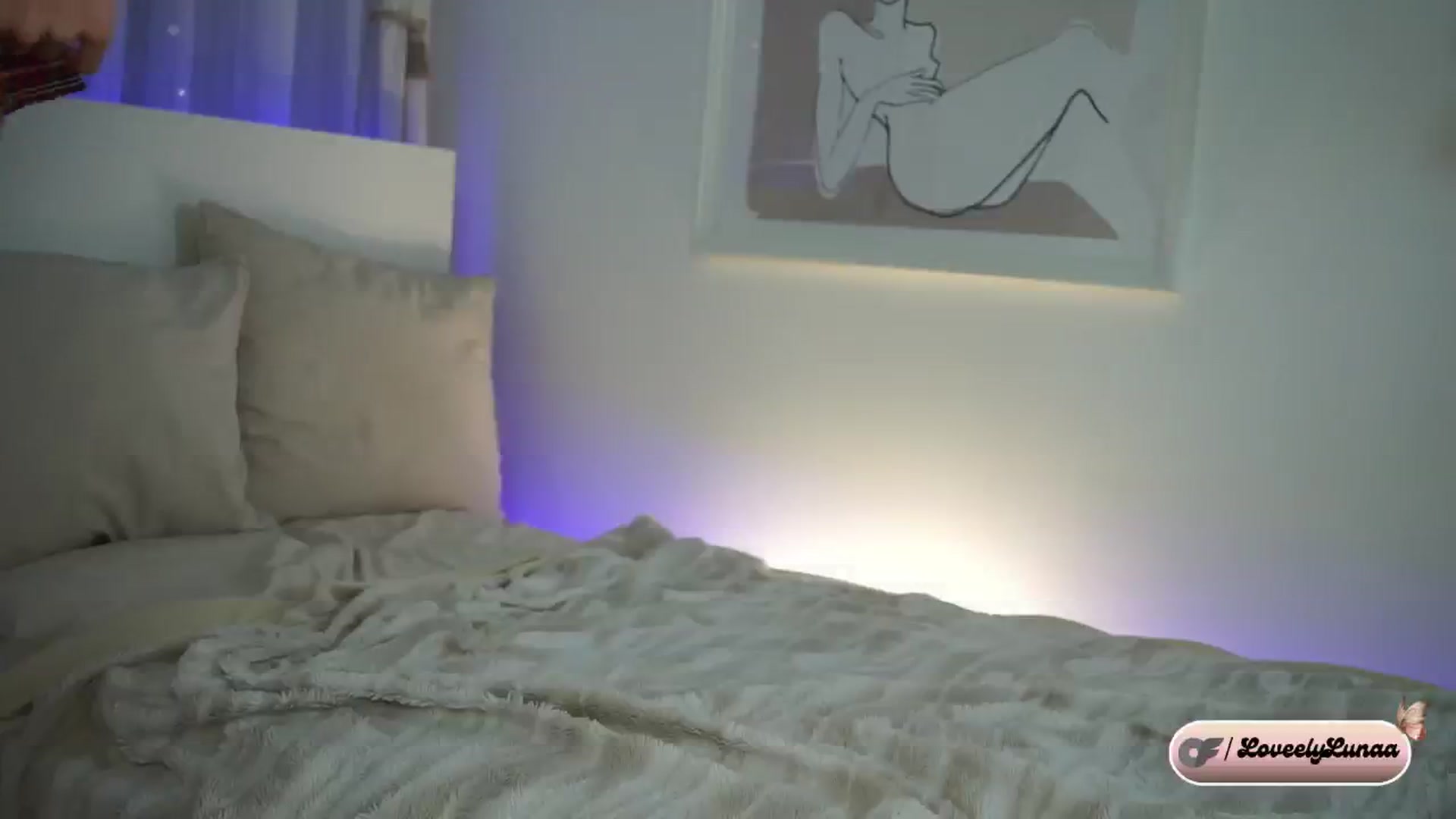 Gallery image thumbnail from LoveelyLunaa's myfreecams stream on, 12/11/2024, 18:47 image 17 of 20