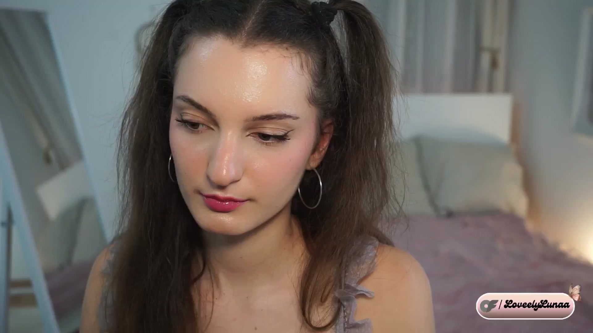 Gallery image thumbnail from LoveelyLunaa's myfreecams stream on, 12/22/2024, 17:14 image 7 of 20