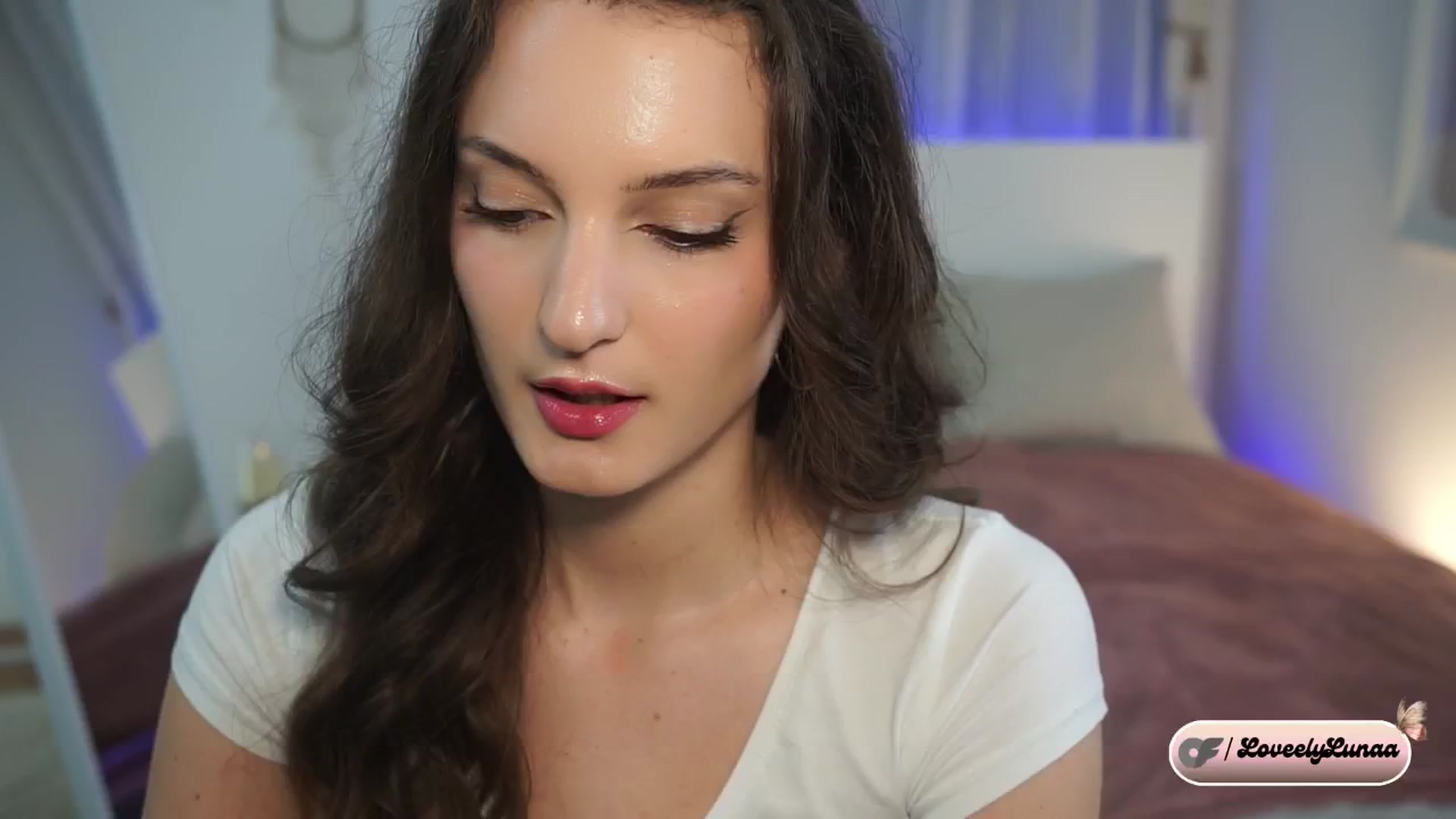 Gallery image thumbnail from LoveelyLunaa's myfreecams stream on, 12/29/2024, 18:42 image 9 of 20
