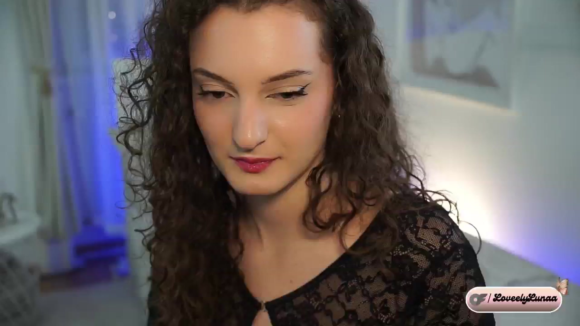 Gallery image thumbnail from LoveelyLunaa's myfreecams stream on, 01/06/2025, 20:17 image 8 of 20
