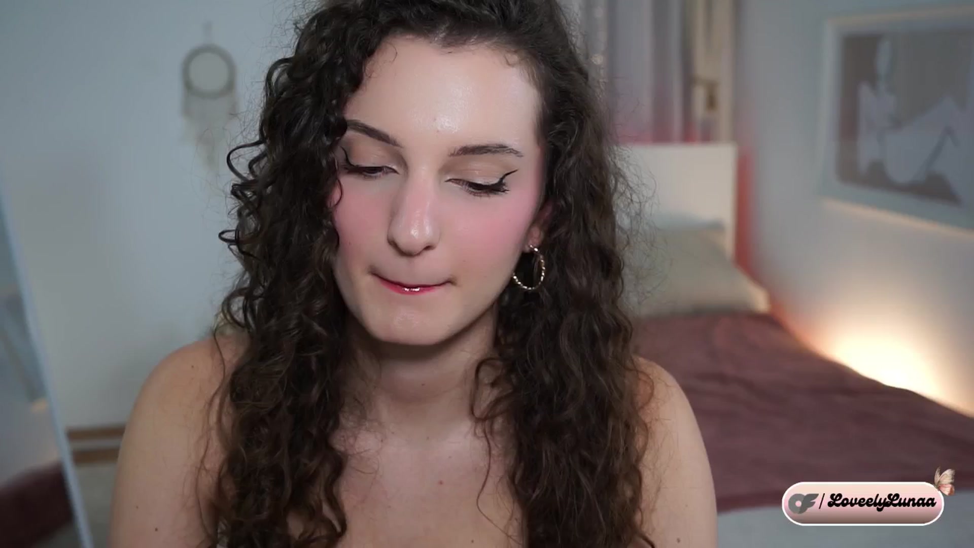Gallery image thumbnail from LoveelyLunaa's myfreecams stream on, 01/12/2025, 17:39 image 8 of 20