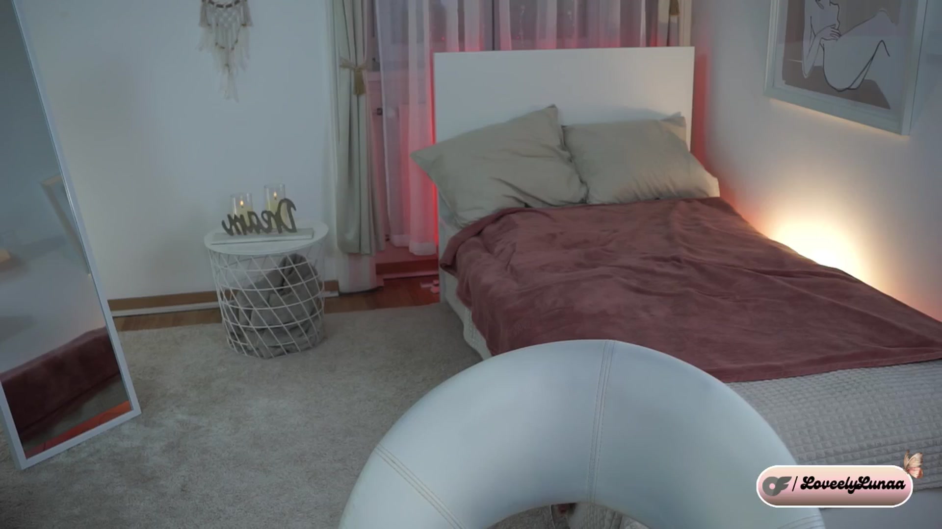Gallery image thumbnail from LoveelyLunaa's myfreecams stream on, 01/12/2025, 18:33 image 12 of 20