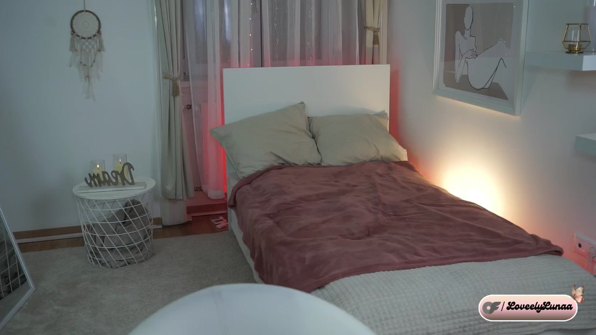 Gallery image thumbnail from LoveelyLunaa's myfreecams stream on, 01/13/2025, 11:13 image 13 of 20
