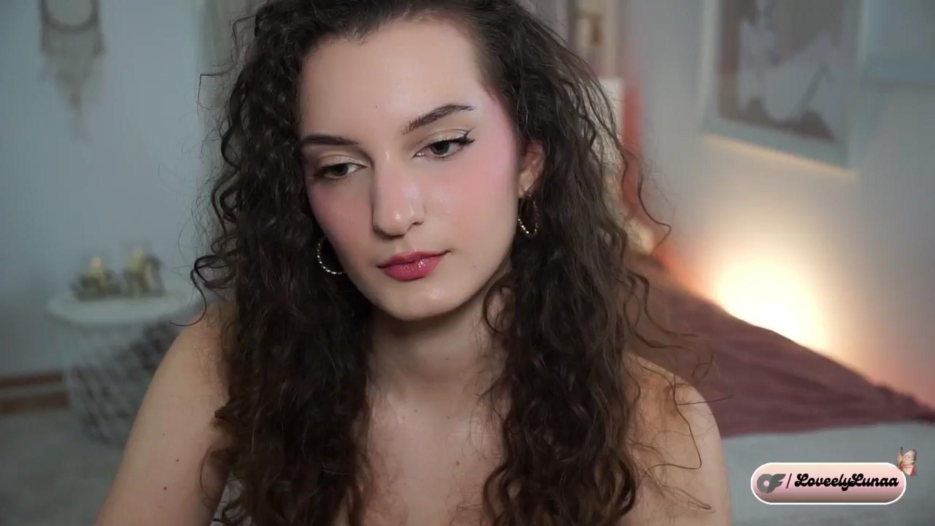 Gallery image thumbnail from LoveelyLunaa's myfreecams stream on, 01/13/2025, 11:13 image 5 of 20