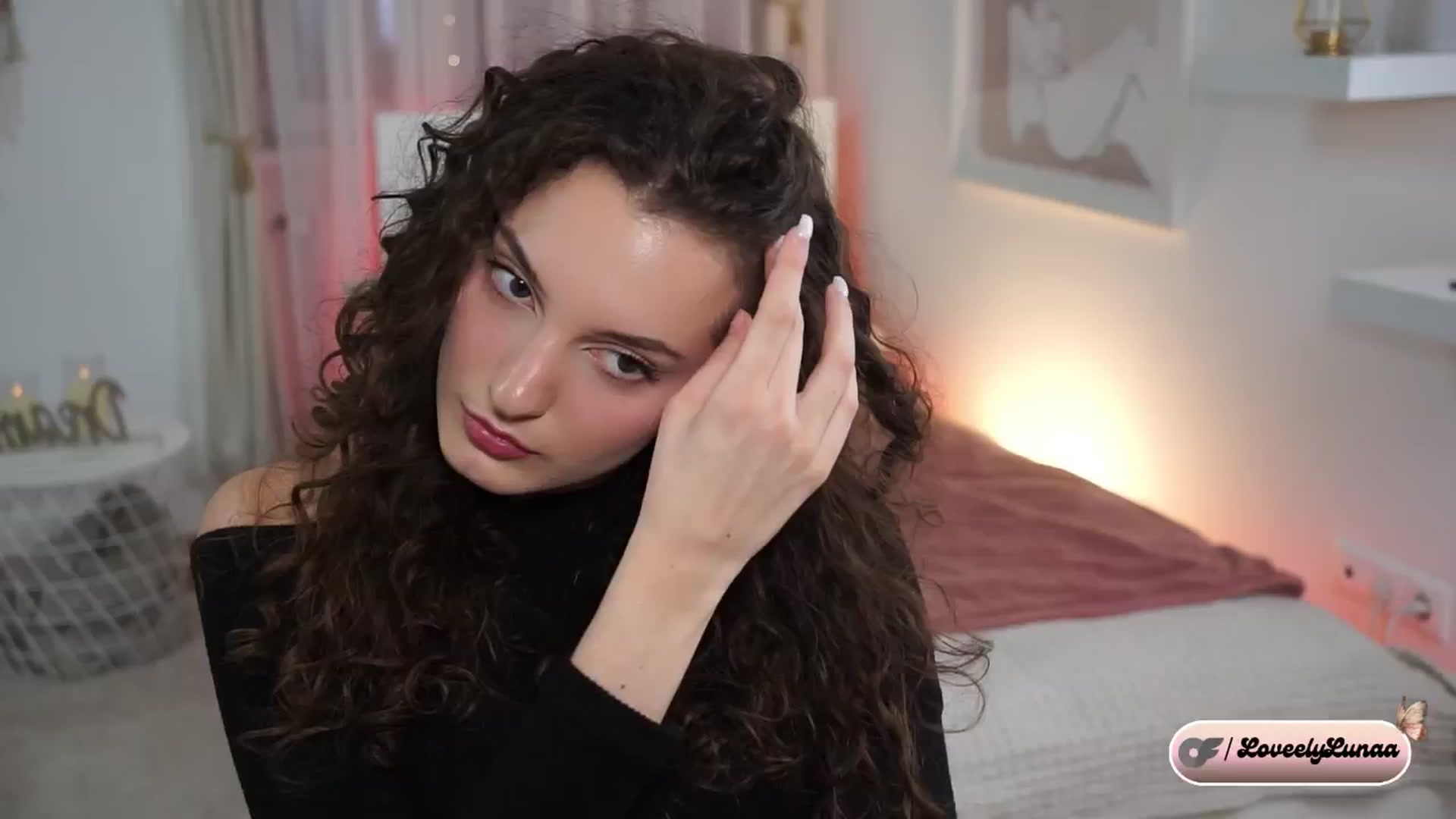 Gallery image thumbnail from LoveelyLunaa's myfreecams stream on, 01/13/2025, 13:03 image 1 of 20