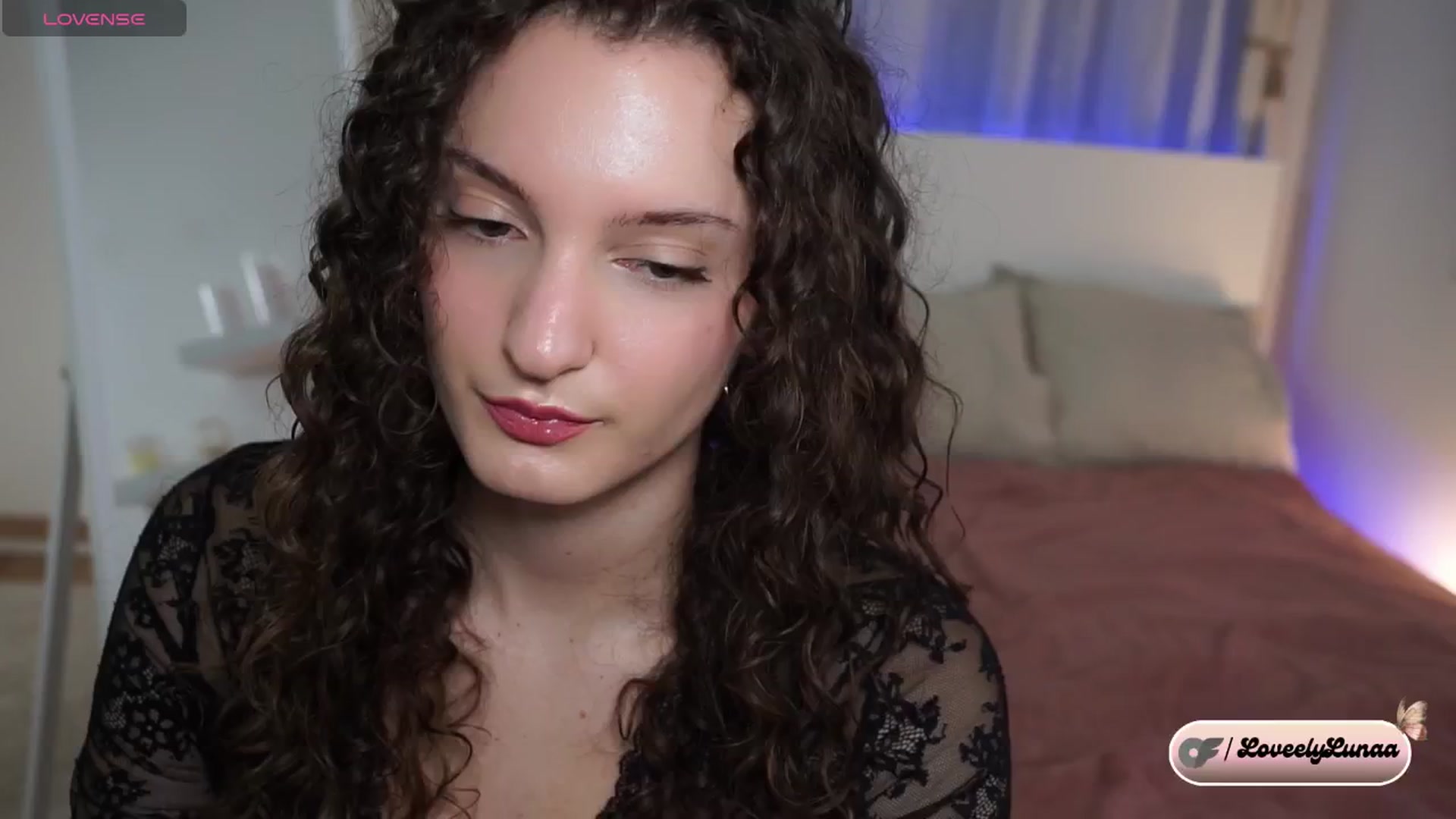 Gallery image thumbnail from LoveelyLunaa's myfreecams stream on, 02/22/2025, 12:43 image 1 of 20