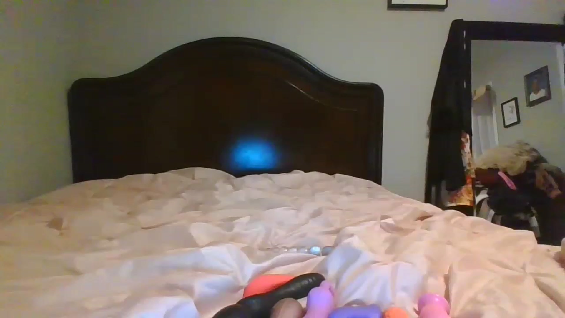 Gallery image thumbnail from Lovegoddess4's myfreecams stream on, 11/19/2022, 07:54 image 19 of 20