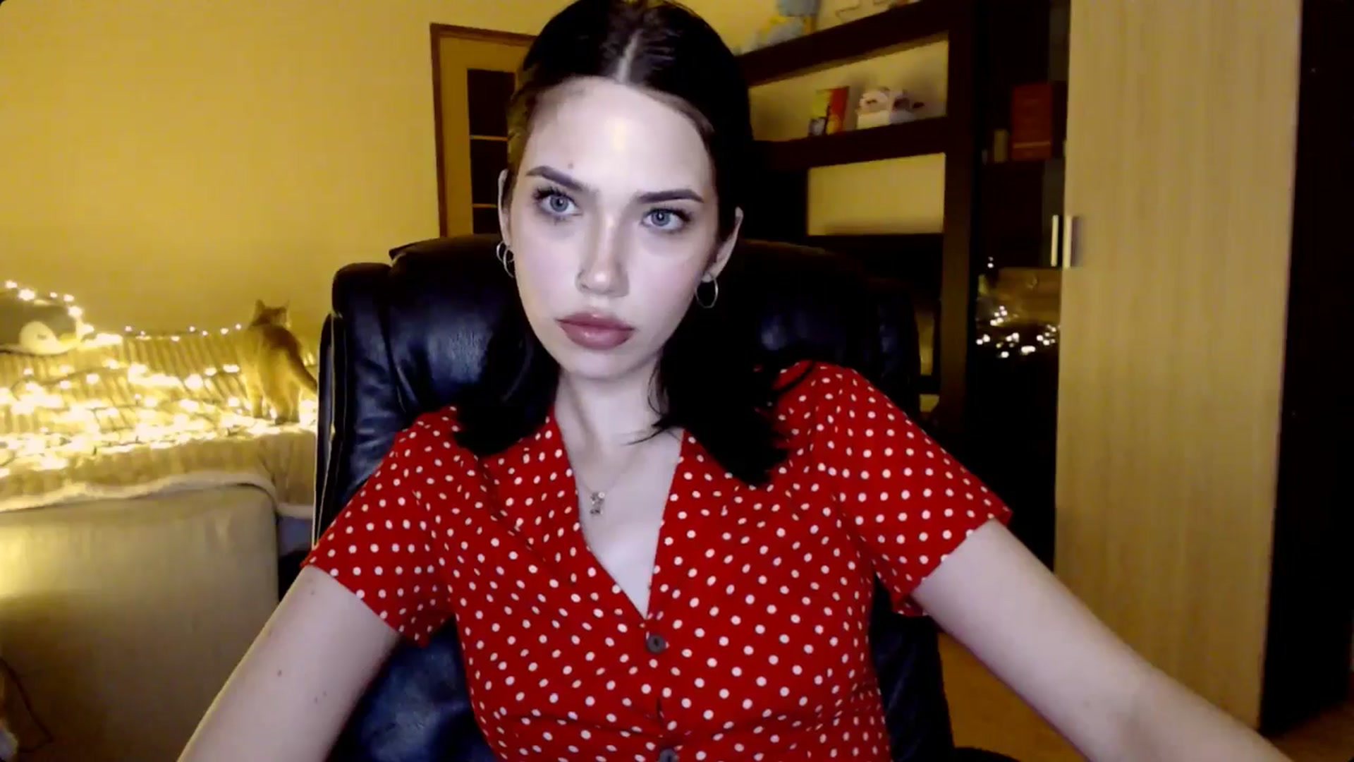 Gallery image thumbnail from LovellyRima__'s myfreecams stream on, 06/03/2024, 19:45 image 4 of 20