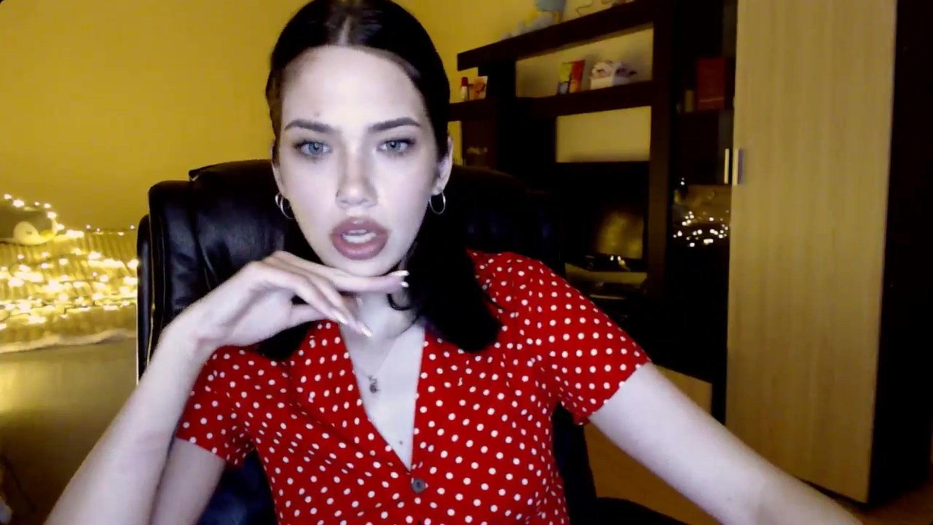 Gallery image thumbnail from LovellyRima__'s myfreecams stream on, 06/03/2024, 19:45 image 17 of 20