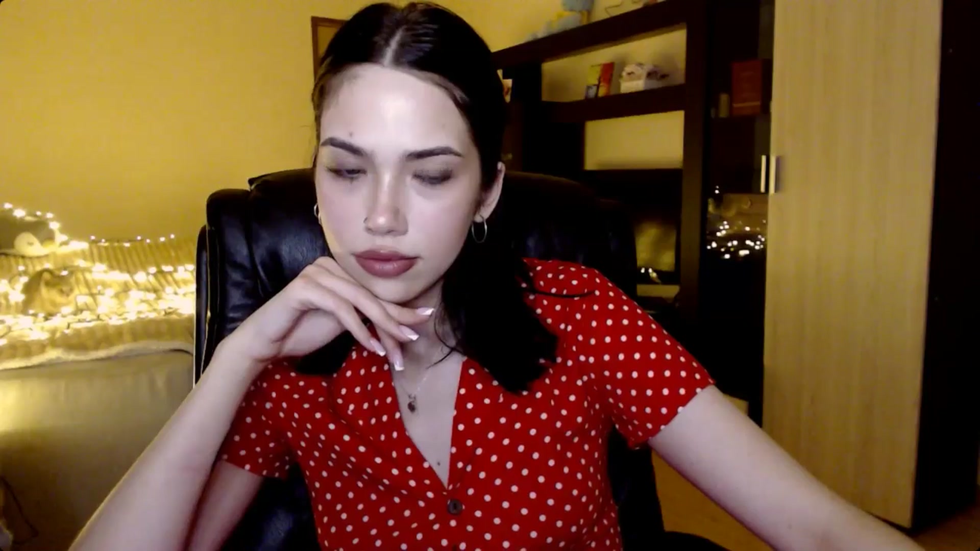 Gallery image thumbnail from LovellyRima__'s myfreecams stream on, 06/03/2024, 19:45 image 12 of 20