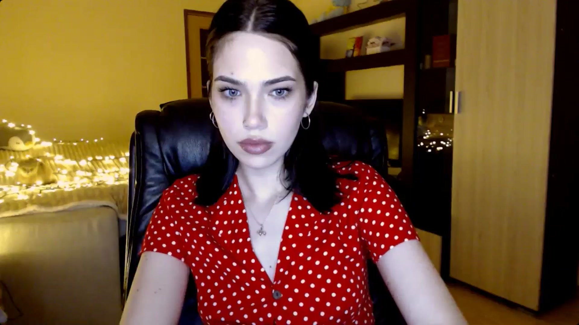 Gallery image thumbnail from LovellyRima__'s myfreecams stream on, 06/03/2024, 19:45 image 9 of 20