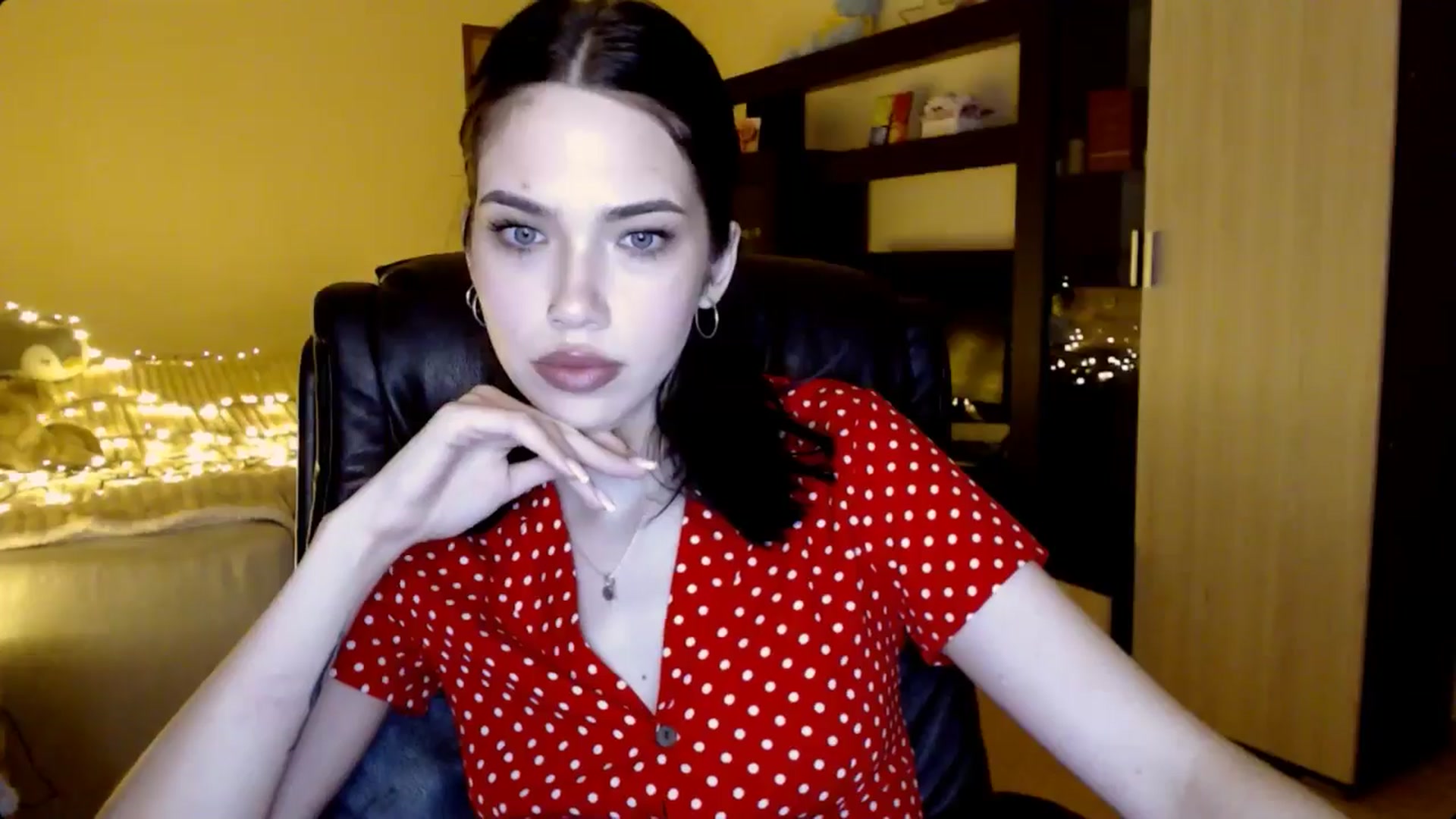 Gallery image thumbnail from LovellyRima__'s myfreecams stream on, 06/03/2024, 19:45 image 11 of 20