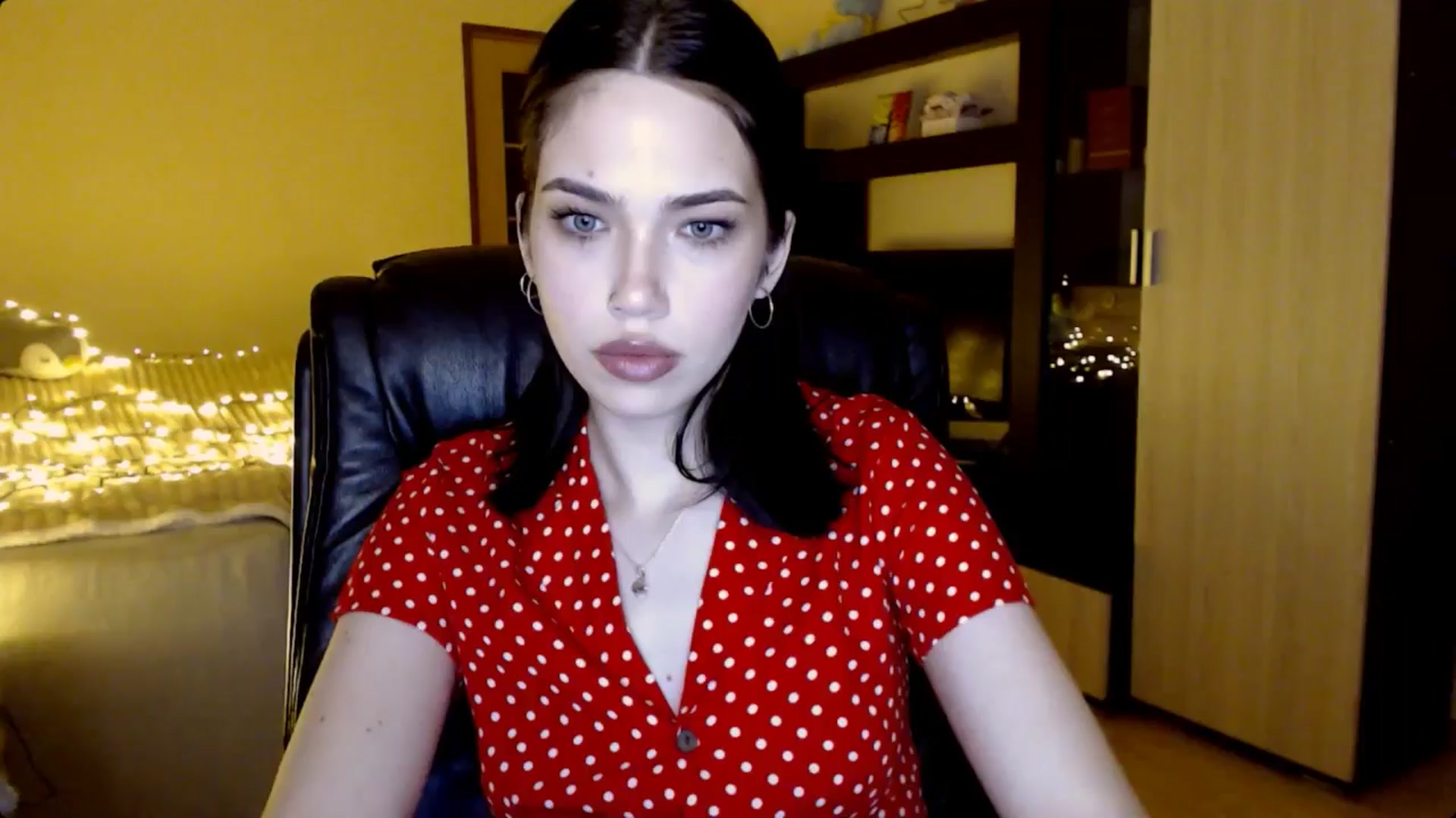Gallery image thumbnail from LovellyRima__'s myfreecams stream on, 06/03/2024, 19:45 image 19 of 20