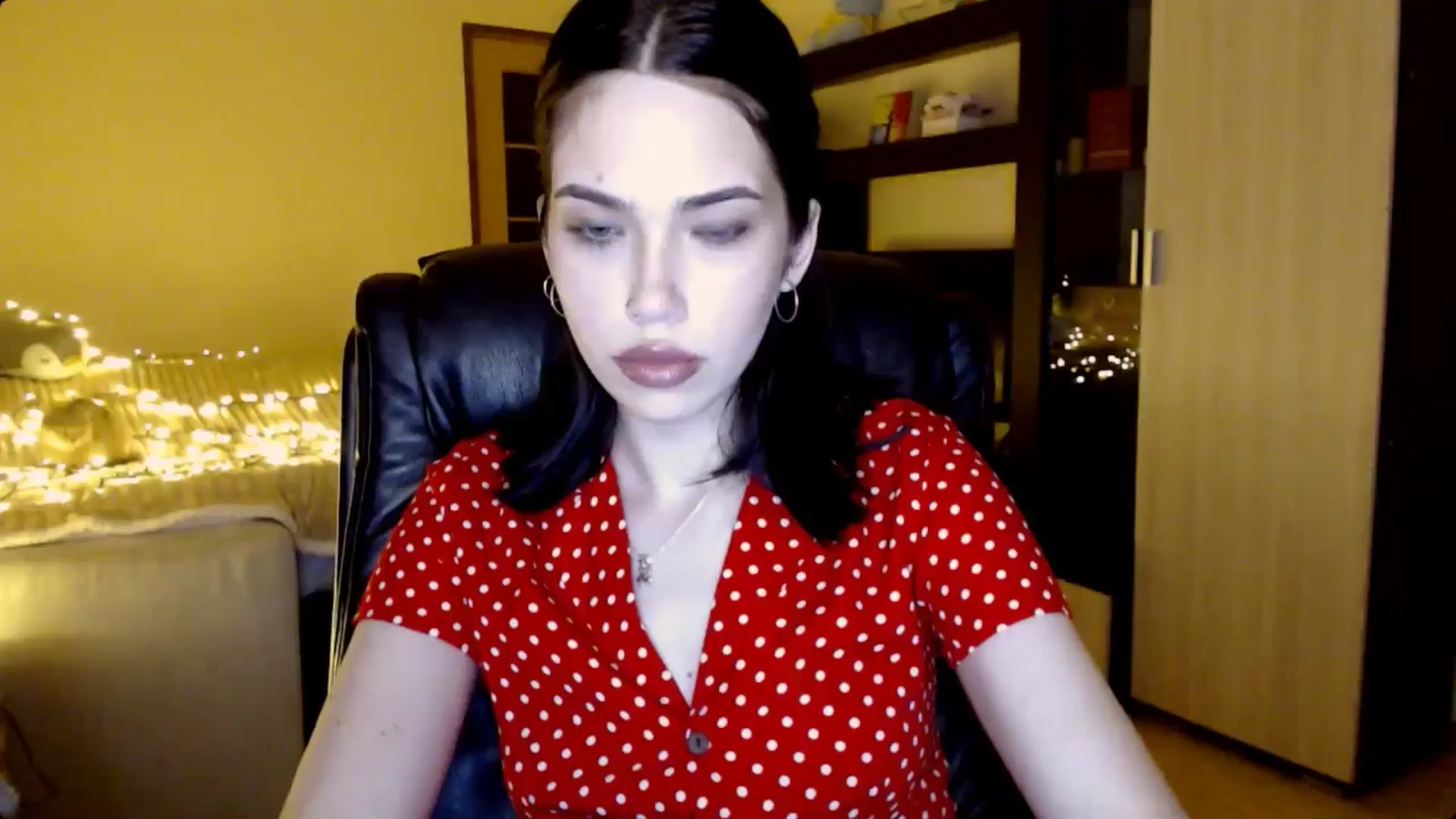 Gallery image thumbnail from LovellyRima__'s myfreecams stream on, 06/03/2024, 19:45 image 5 of 20