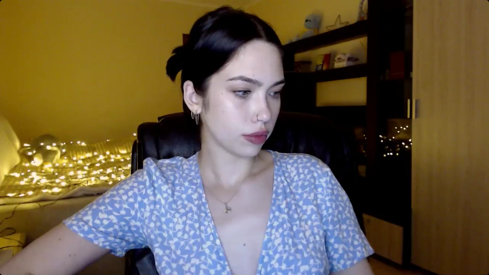 Gallery image thumbnail from LovellyRima__'s myfreecams stream on, 06/05/2024, 20:00 image 16 of 20