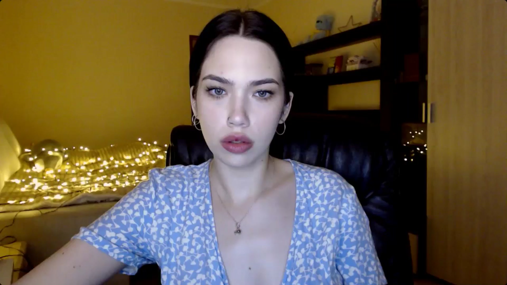 Gallery image thumbnail from LovellyRima__'s myfreecams stream on, 06/05/2024, 20:00 image 9 of 20