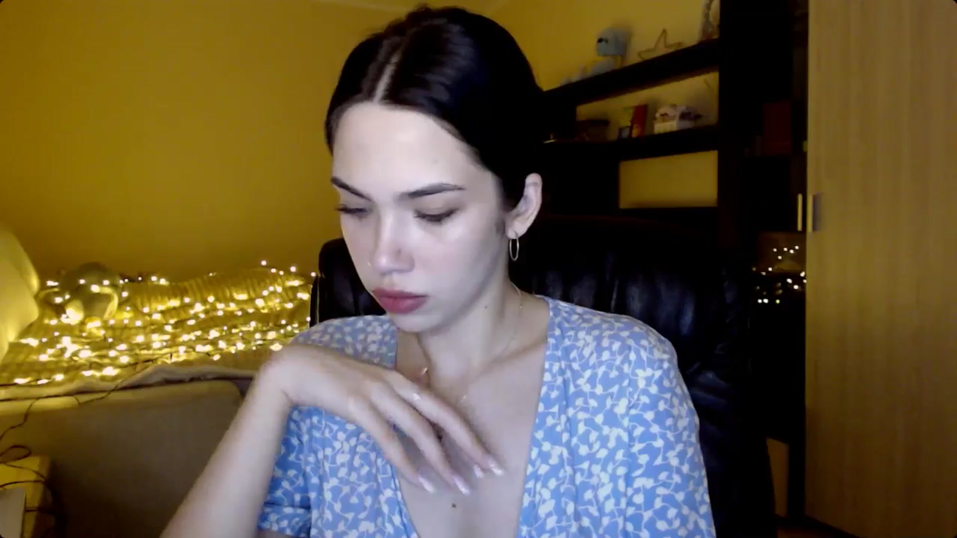 Gallery image thumbnail from LovellyRima__'s myfreecams stream on, 06/05/2024, 20:00 image 6 of 20