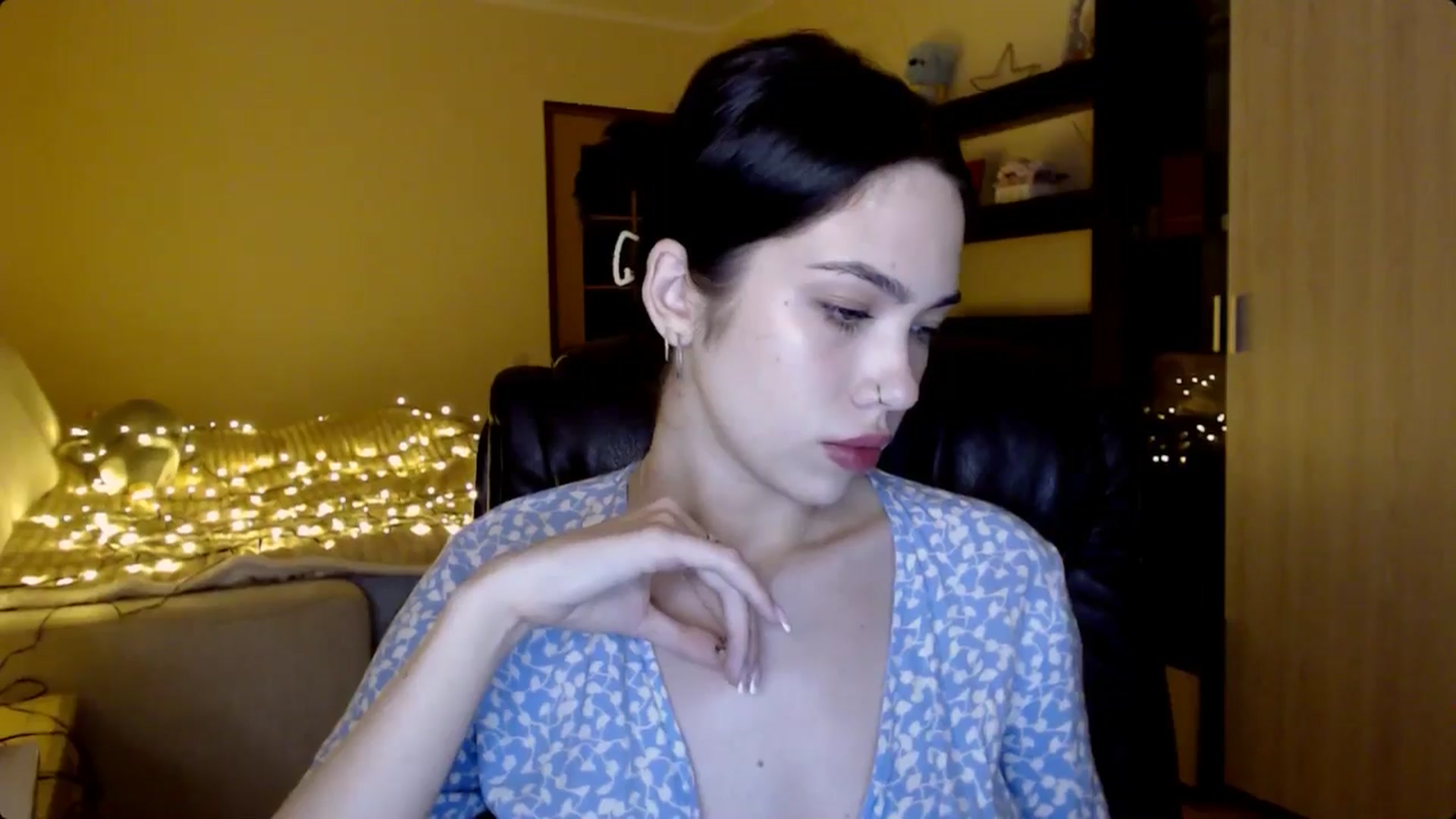 Gallery image thumbnail from LovellyRima__'s myfreecams stream on, 06/05/2024, 20:00 image 8 of 20