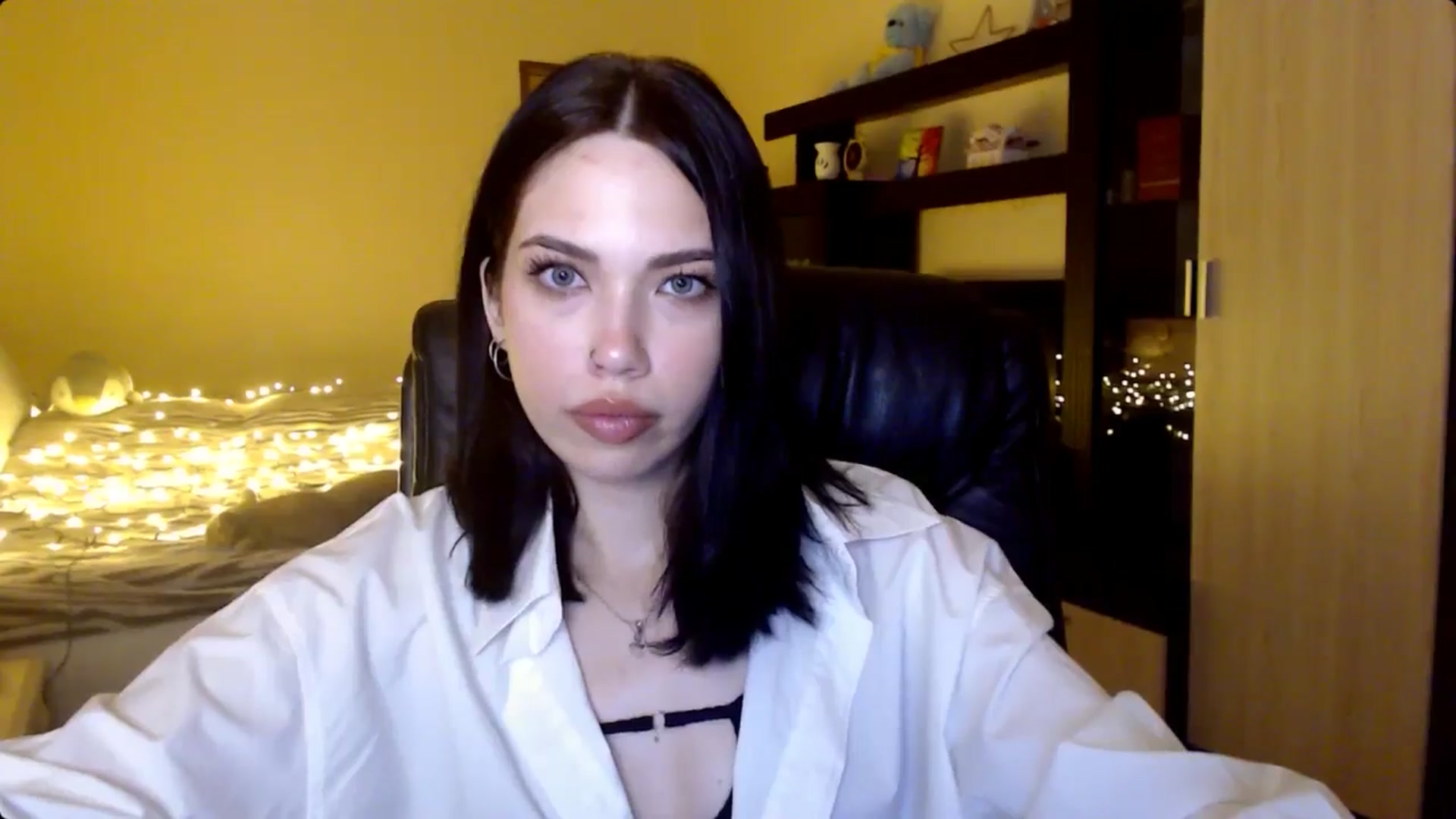 Gallery image thumbnail from LovellyRima__'s myfreecams stream on, 06/13/2024, 22:08 image 3 of 20