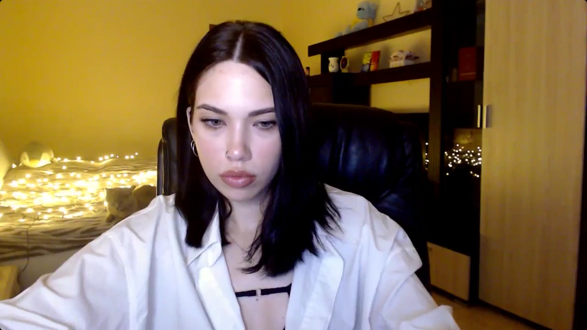 Gallery image thumbnail from LovellyRima__'s myfreecams stream on, 06/13/2024, 22:08 image 6 of 20