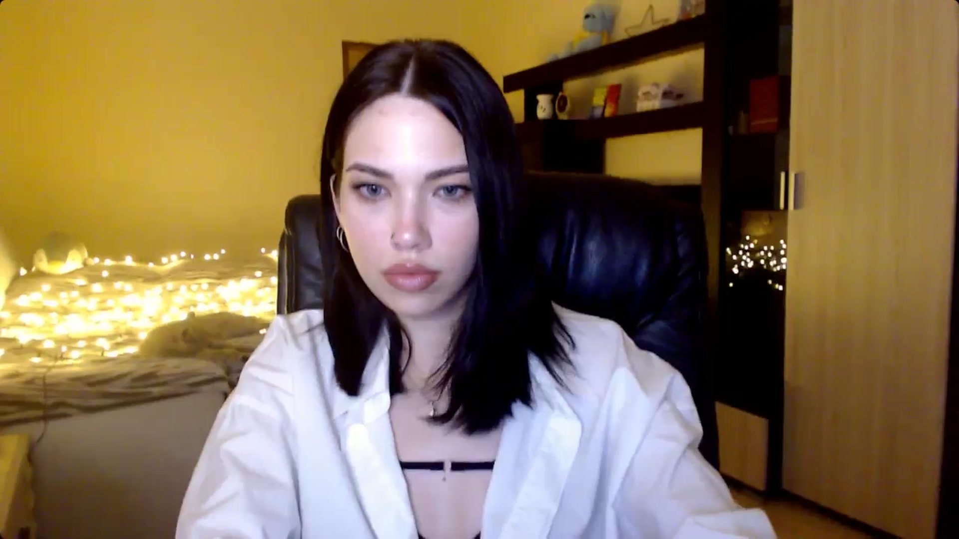 Gallery image thumbnail from LovellyRima__'s myfreecams stream on, 06/13/2024, 22:08 image 9 of 20