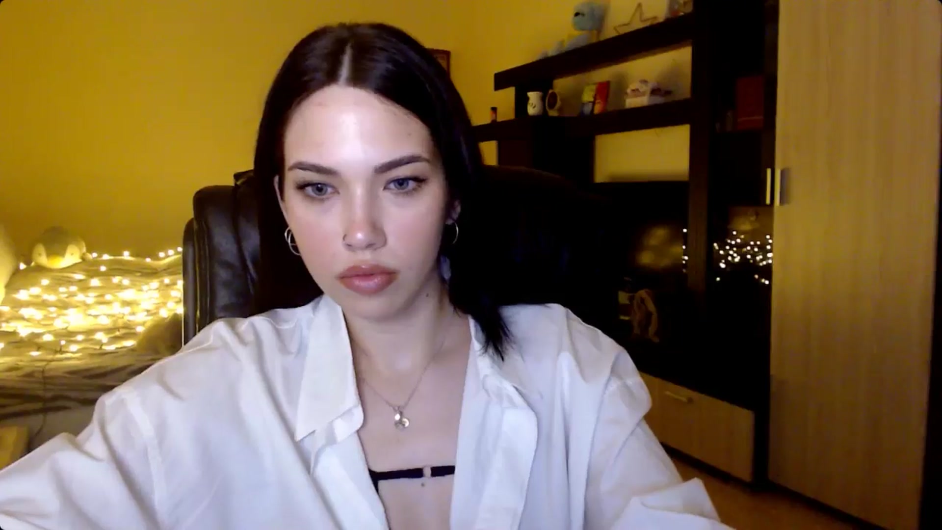 Gallery image thumbnail from LovellyRima__'s myfreecams stream on, 06/13/2024, 22:08 image 13 of 20