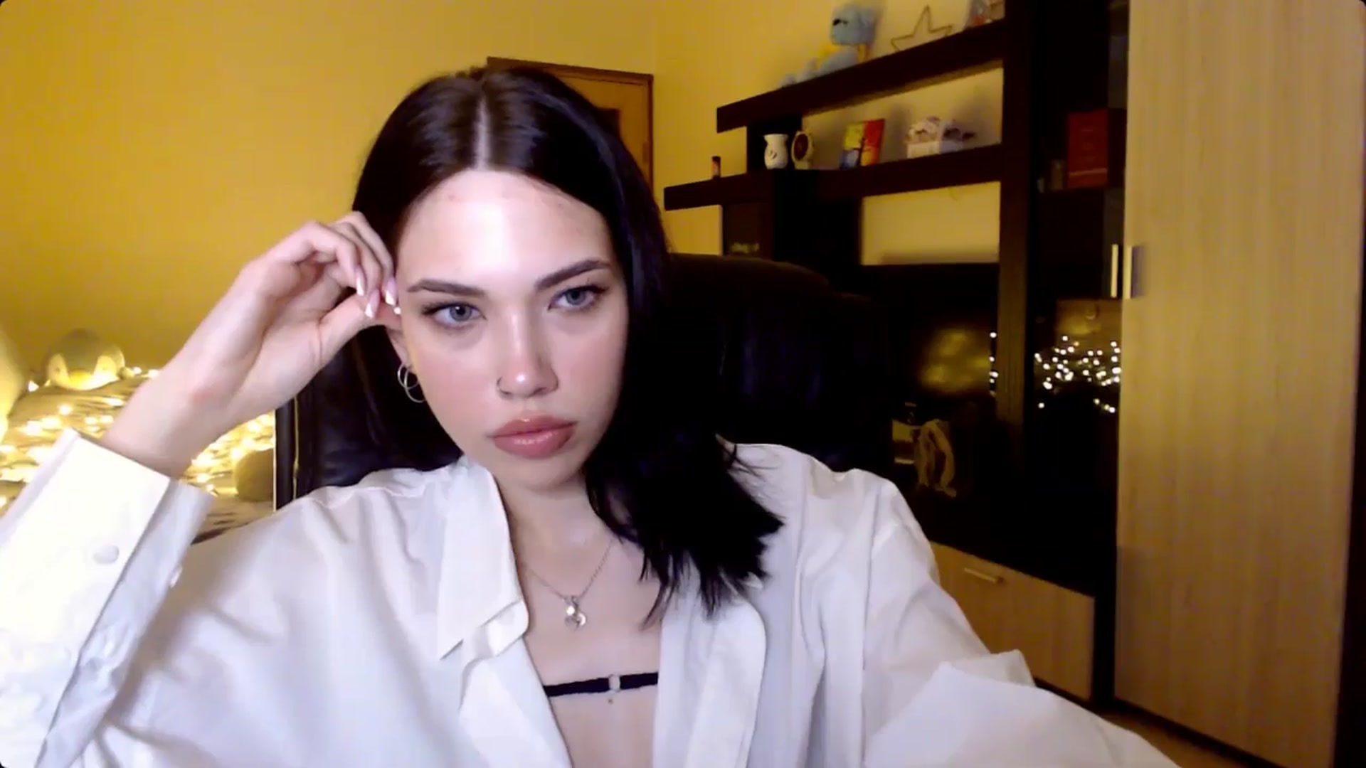 Gallery image thumbnail from LovellyRima__'s myfreecams stream on, 06/13/2024, 22:08 image 20 of 20