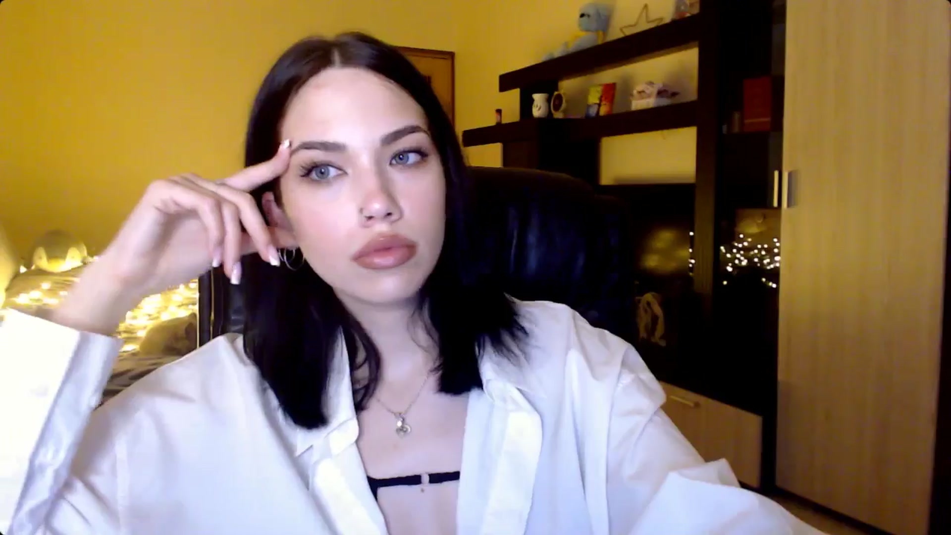 Gallery image thumbnail from LovellyRima__'s myfreecams stream on, 06/13/2024, 22:08 image 11 of 20