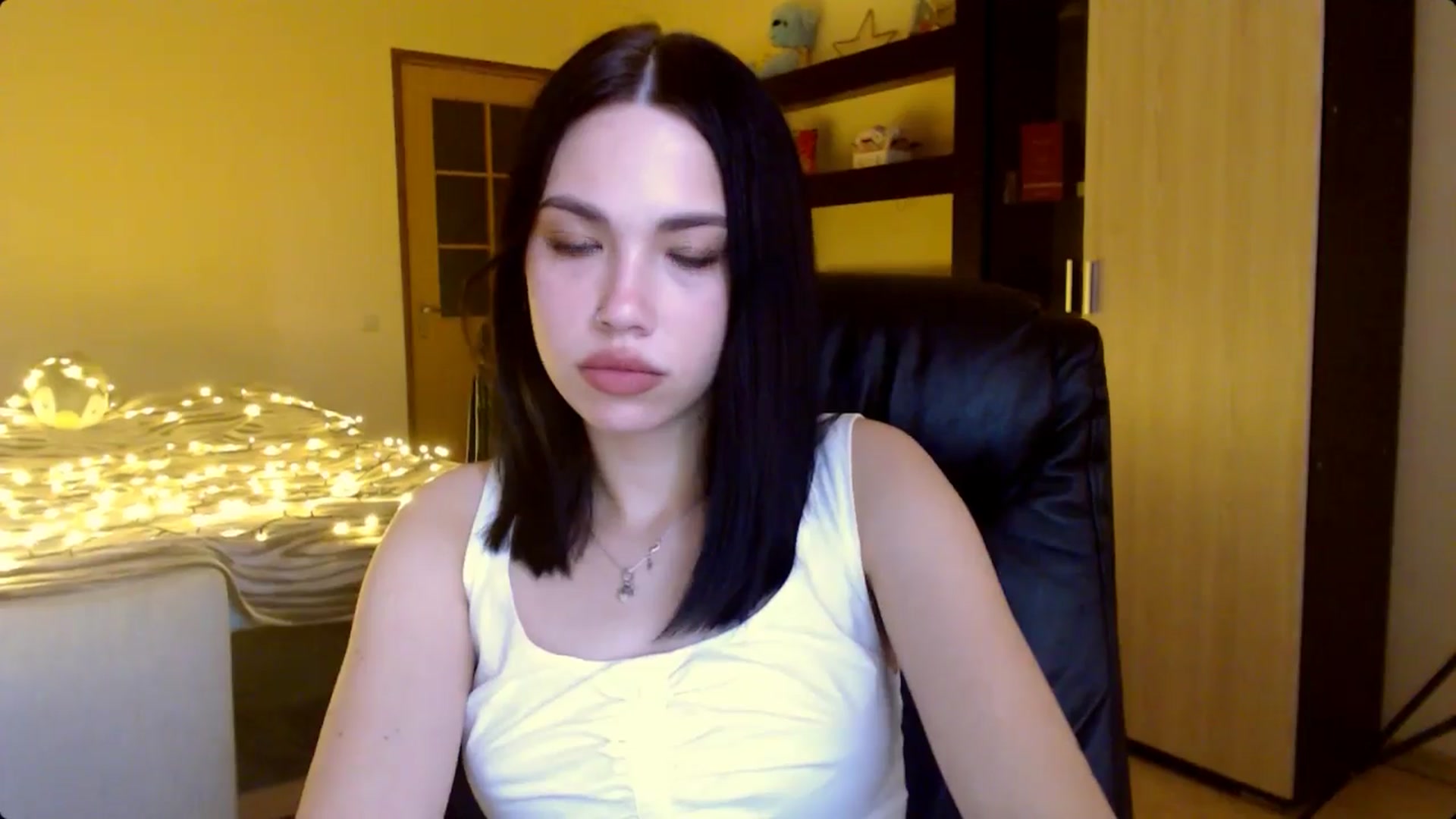 Gallery image thumbnail from LovellyRima__'s myfreecams stream on, 06/22/2024, 18:26 image 8 of 20