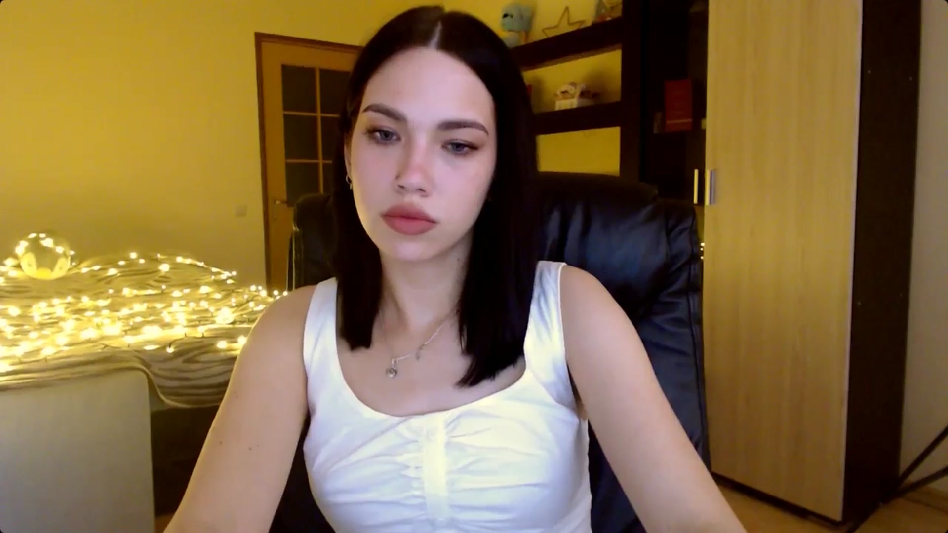 Gallery image thumbnail from LovellyRima__'s myfreecams stream on, 06/22/2024, 18:26 image 4 of 20