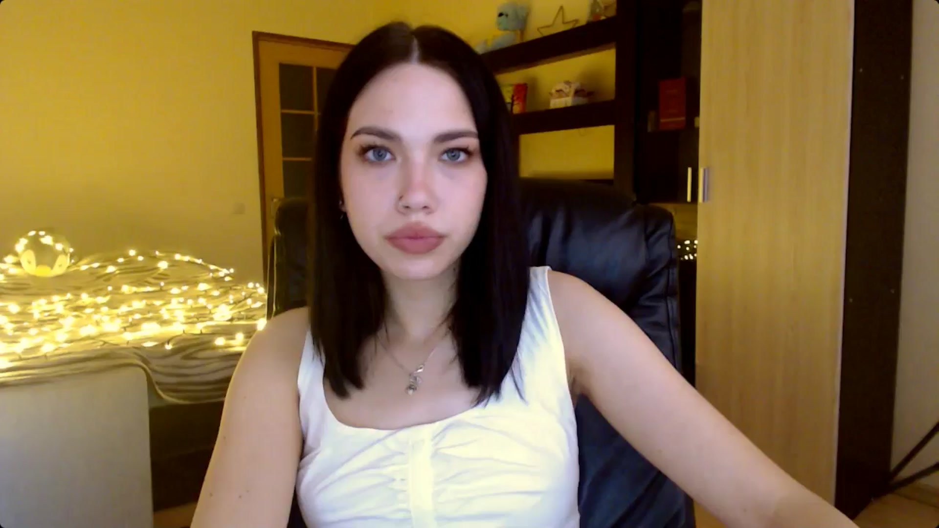 Gallery image thumbnail from LovellyRima__'s myfreecams stream on, 06/22/2024, 18:26 image 2 of 20