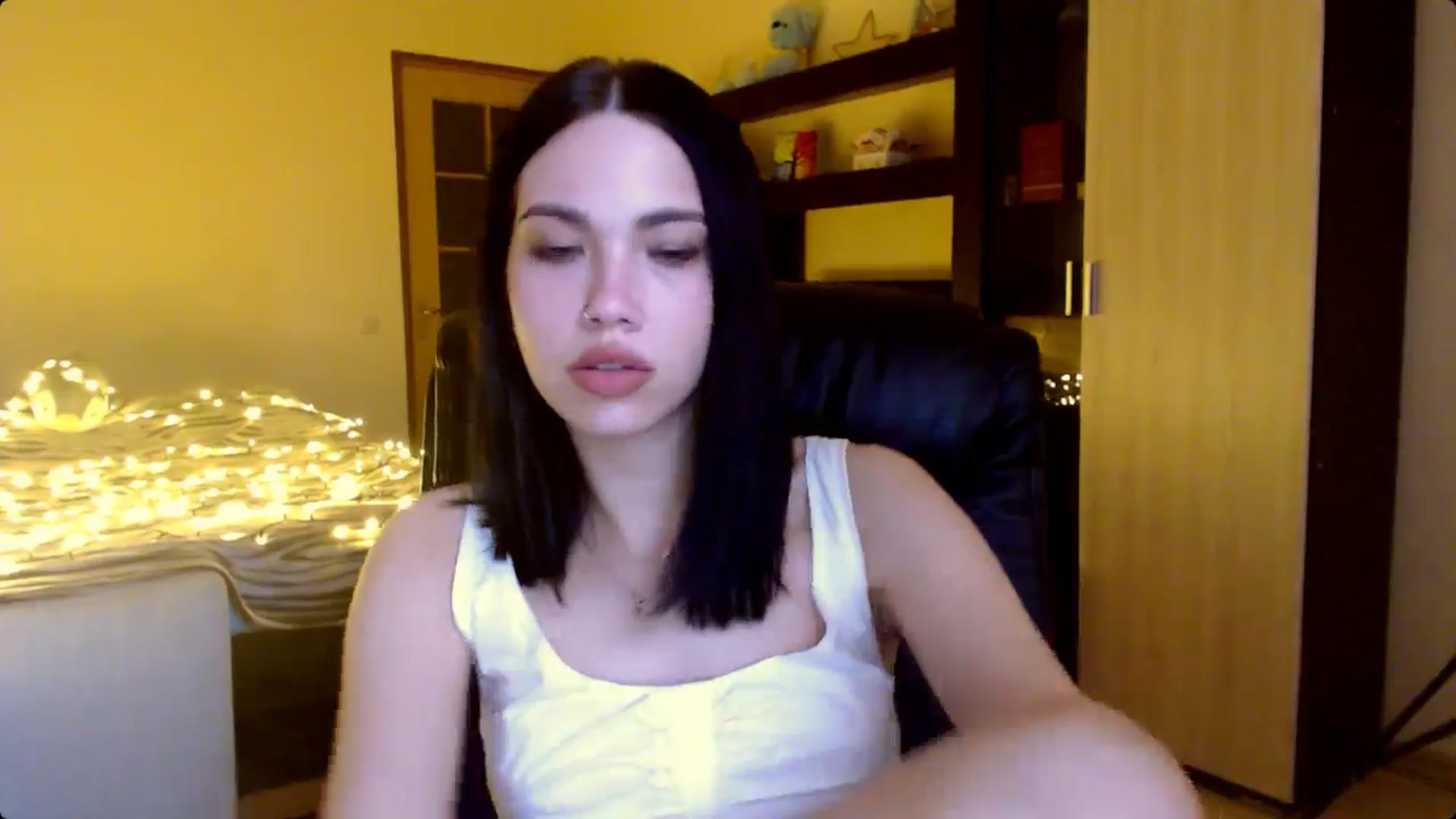Gallery image thumbnail from LovellyRima__'s myfreecams stream on, 06/22/2024, 18:26 image 10 of 20