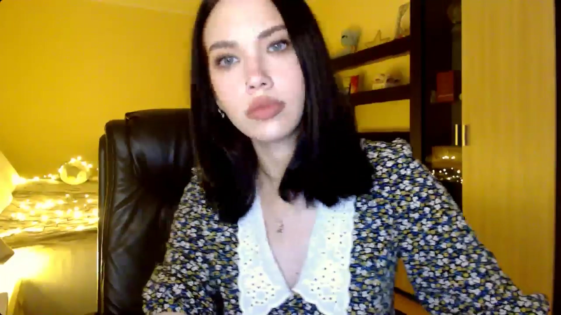 Gallery image thumbnail from LovellyRima__'s myfreecams stream on, 06/23/2024, 20:23 image 5 of 20