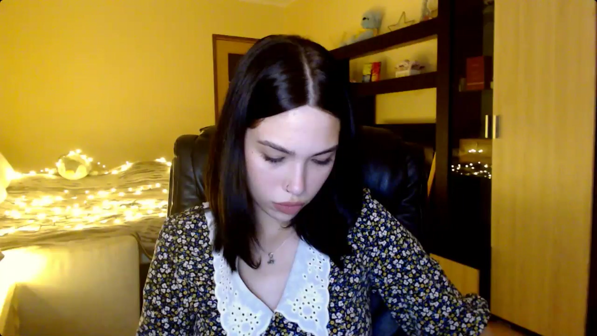 Gallery image thumbnail from LovellyRima__'s myfreecams stream on, 06/23/2024, 20:55 image 6 of 20