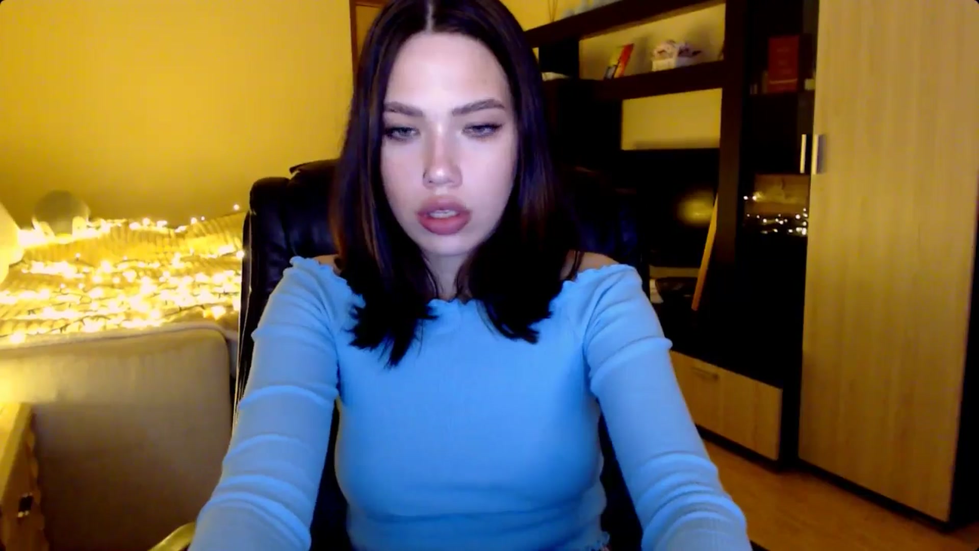 Gallery image thumbnail from LovellyRima__'s myfreecams stream on, 08/02/2024, 18:35 image 15 of 20