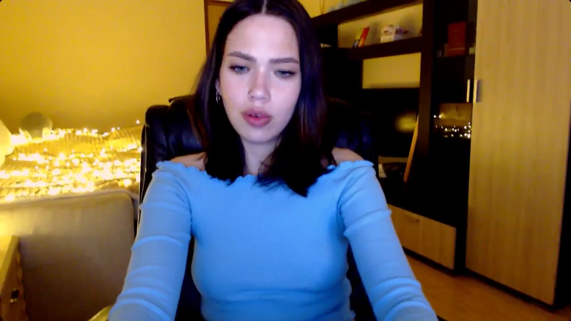 Gallery image thumbnail from LovellyRima__'s myfreecams stream on, 08/02/2024, 18:35 image 3 of 20