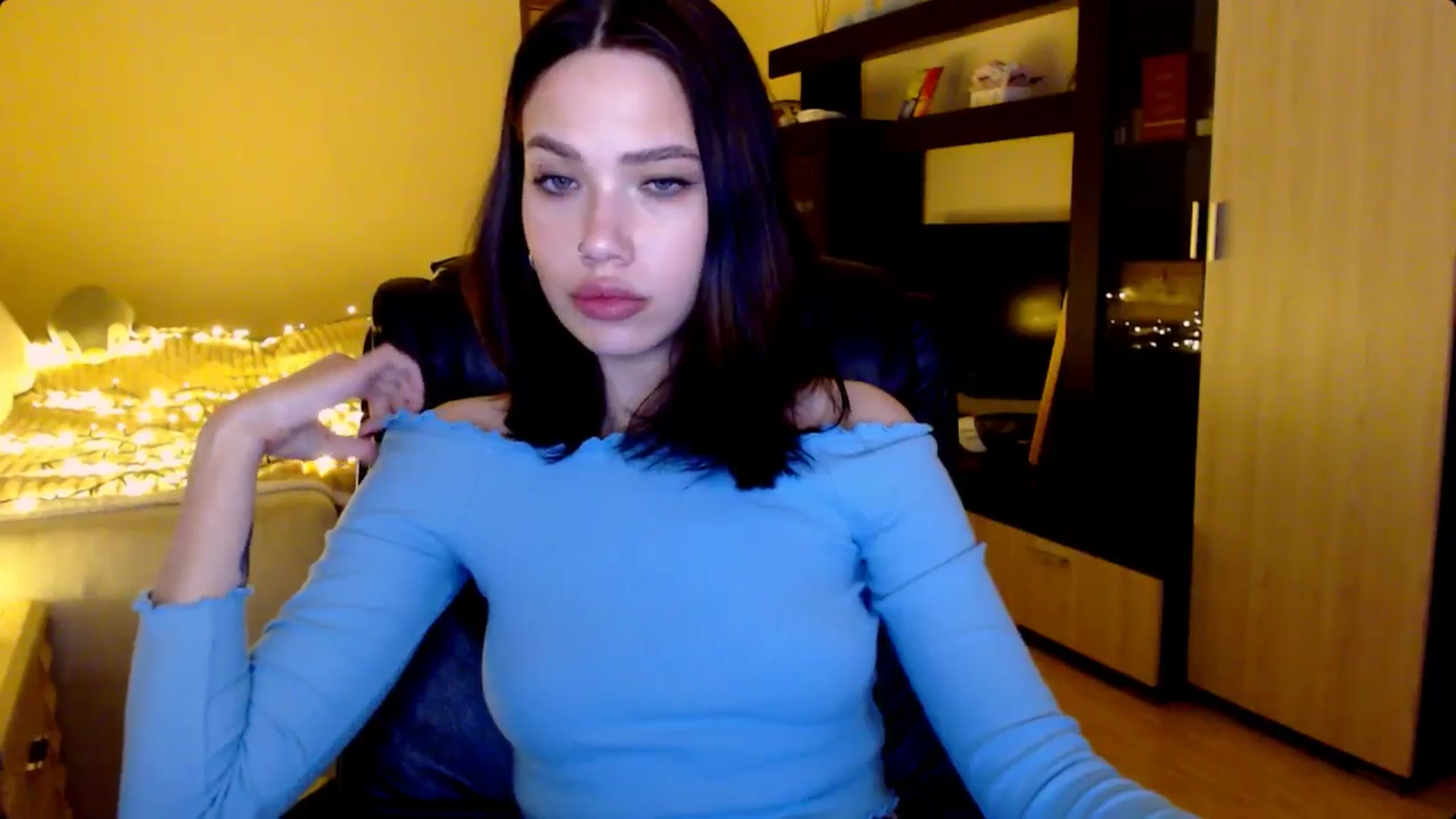 Gallery image thumbnail from LovellyRima__'s myfreecams stream on, 08/02/2024, 18:35 image 4 of 20