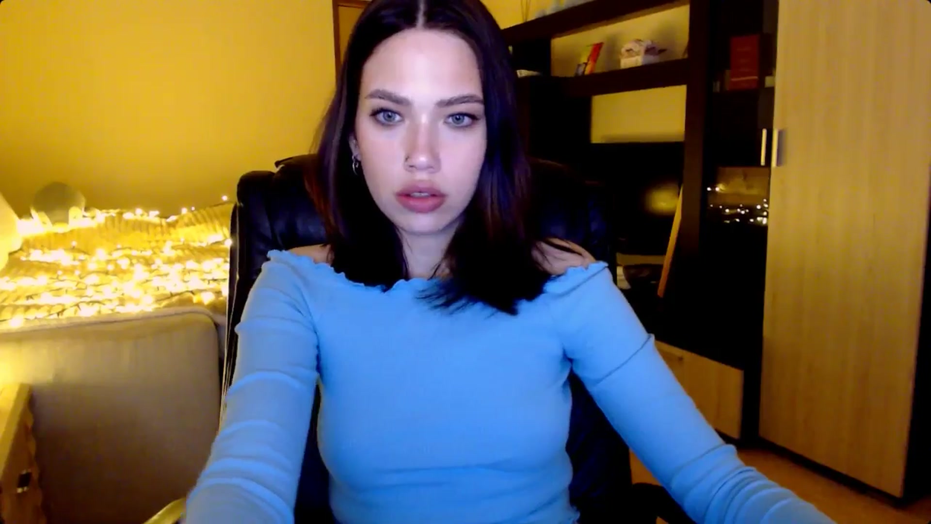 Gallery image thumbnail from LovellyRima__'s myfreecams stream on, 08/02/2024, 18:35 image 7 of 20