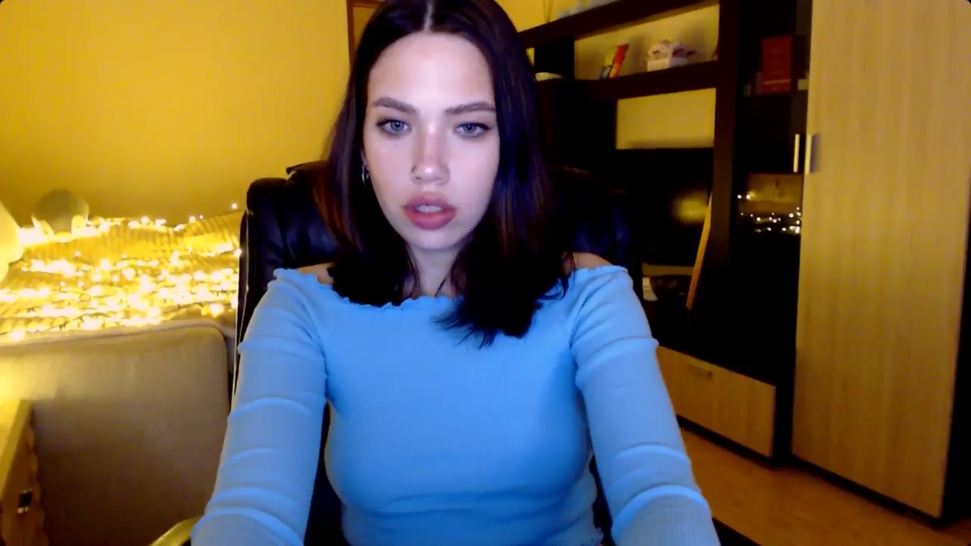 Gallery image thumbnail from LovellyRima__'s myfreecams stream on, 08/02/2024, 18:35 image 9 of 20