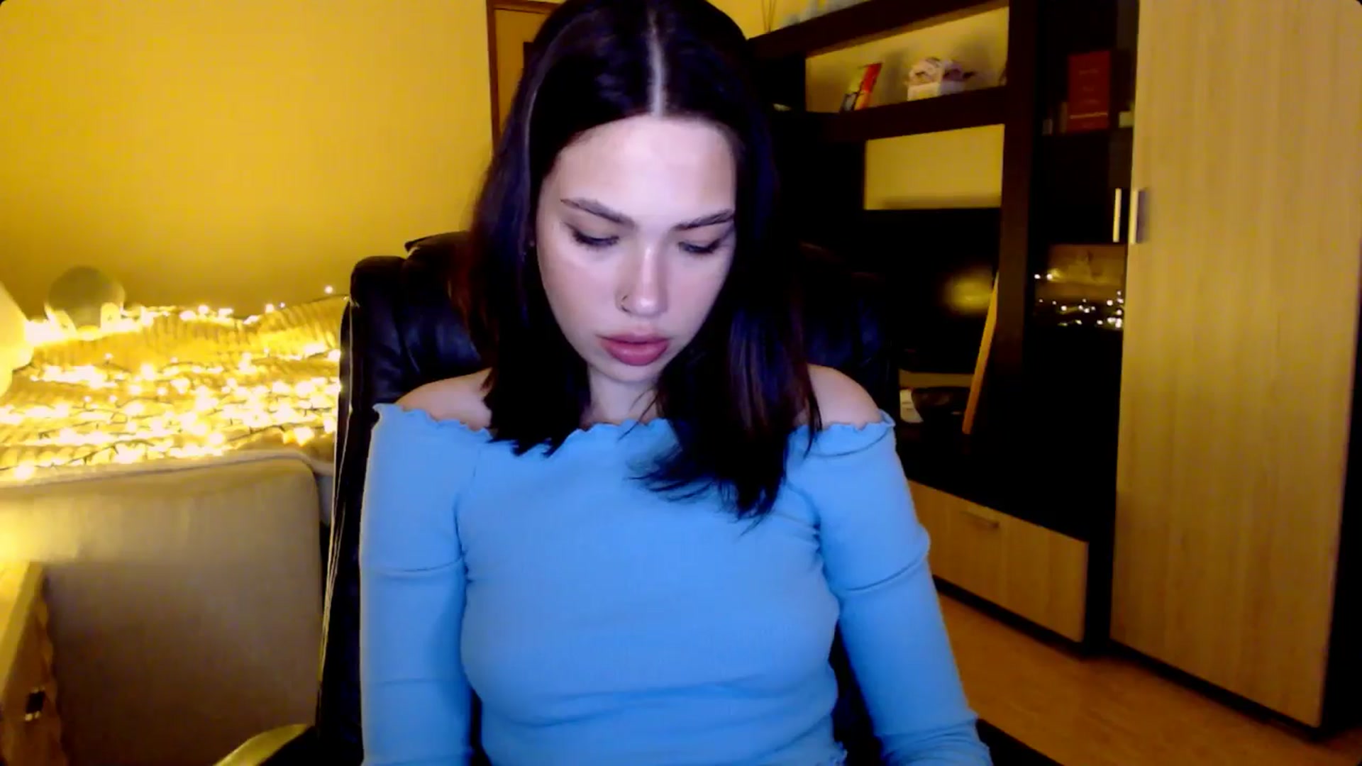 Gallery image thumbnail from LovellyRima__'s myfreecams stream on, 08/02/2024, 18:35 image 5 of 20