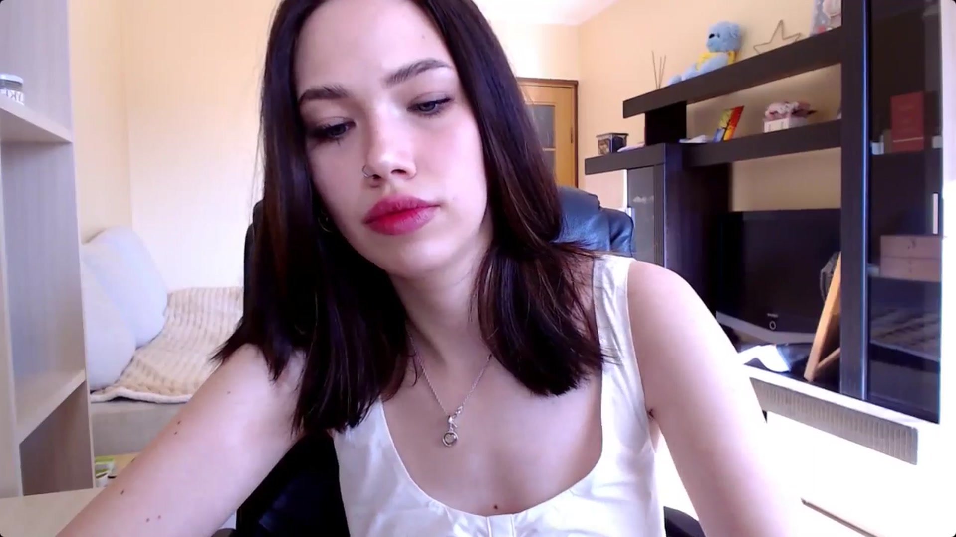 Gallery image thumbnail from LovellyRima__'s myfreecams stream on, 08/05/2024, 15:25 image 3 of 20