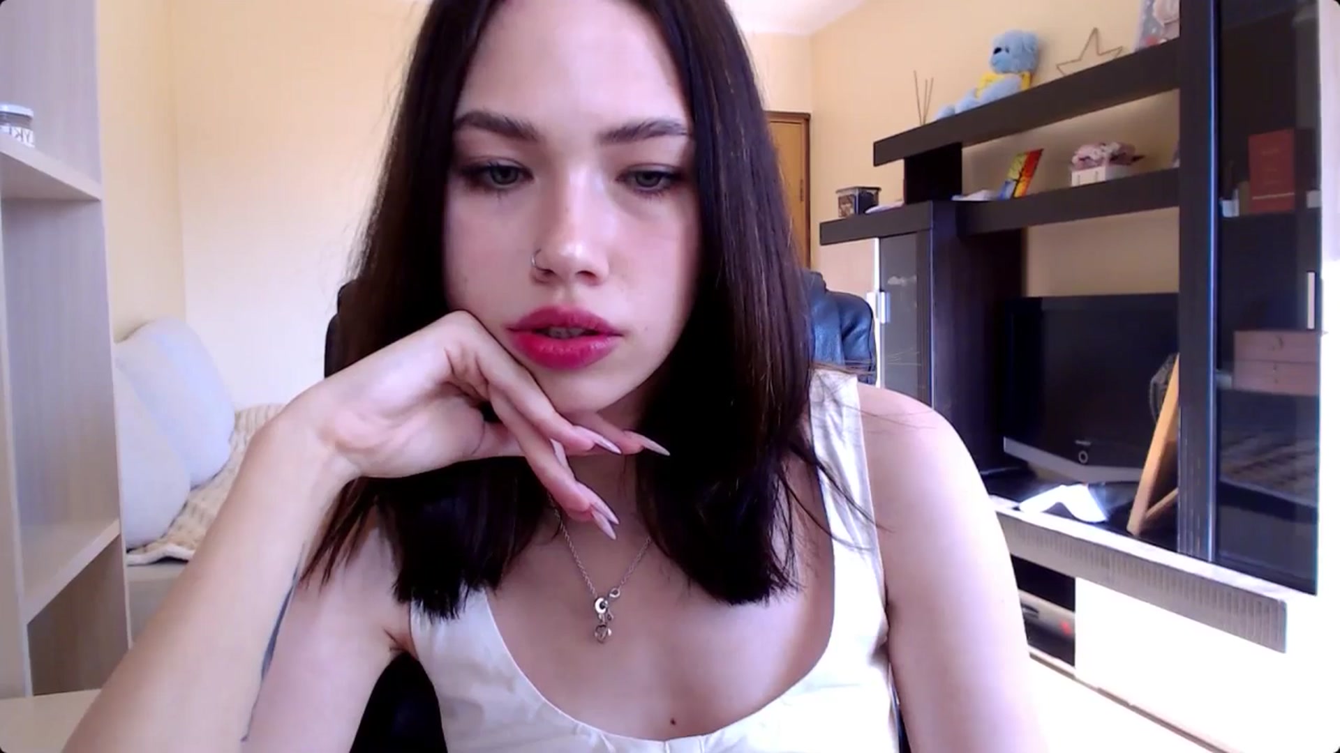 Gallery image thumbnail from LovellyRima__'s myfreecams stream on, 08/05/2024, 15:25 image 2 of 20